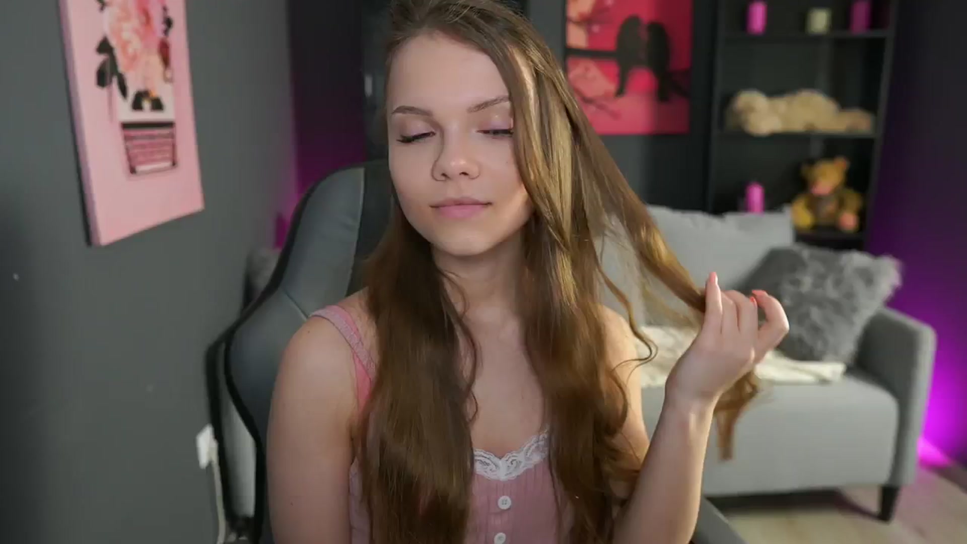Gallery image thumbnail from Natasha_Malk's myfreecams stream on, 04/28/2024, 18:14 image 1 of 20
