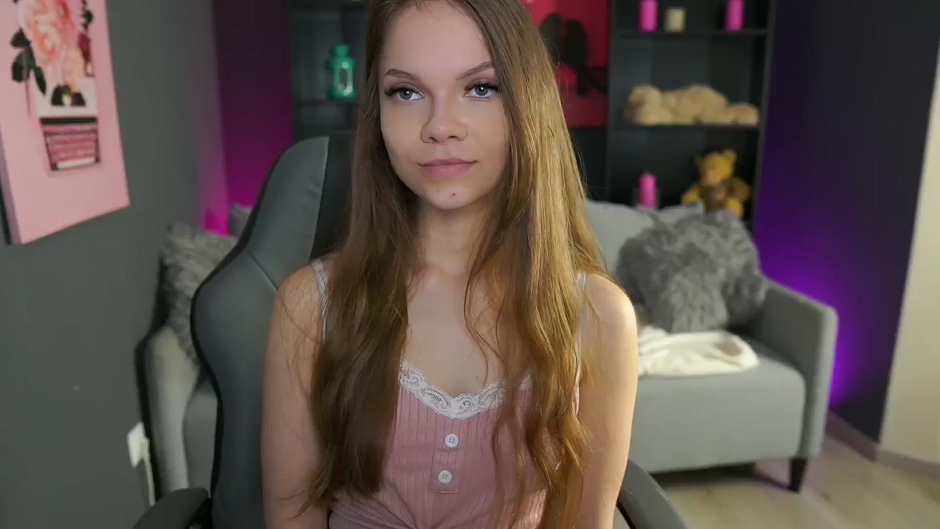 Gallery image thumbnail from Natasha_Malk's myfreecams stream on, 05/04/2024, 08:38 image 15 of 20
