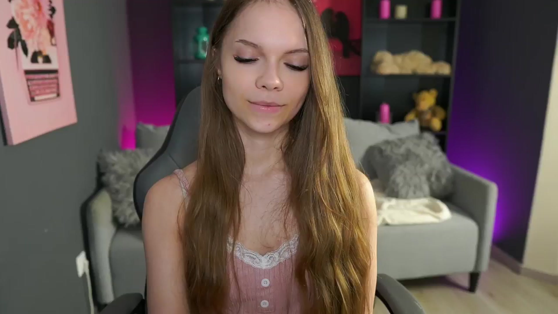 Gallery image thumbnail from Natasha_Malk's myfreecams stream on, 05/04/2024, 18:00 image 20 of 20