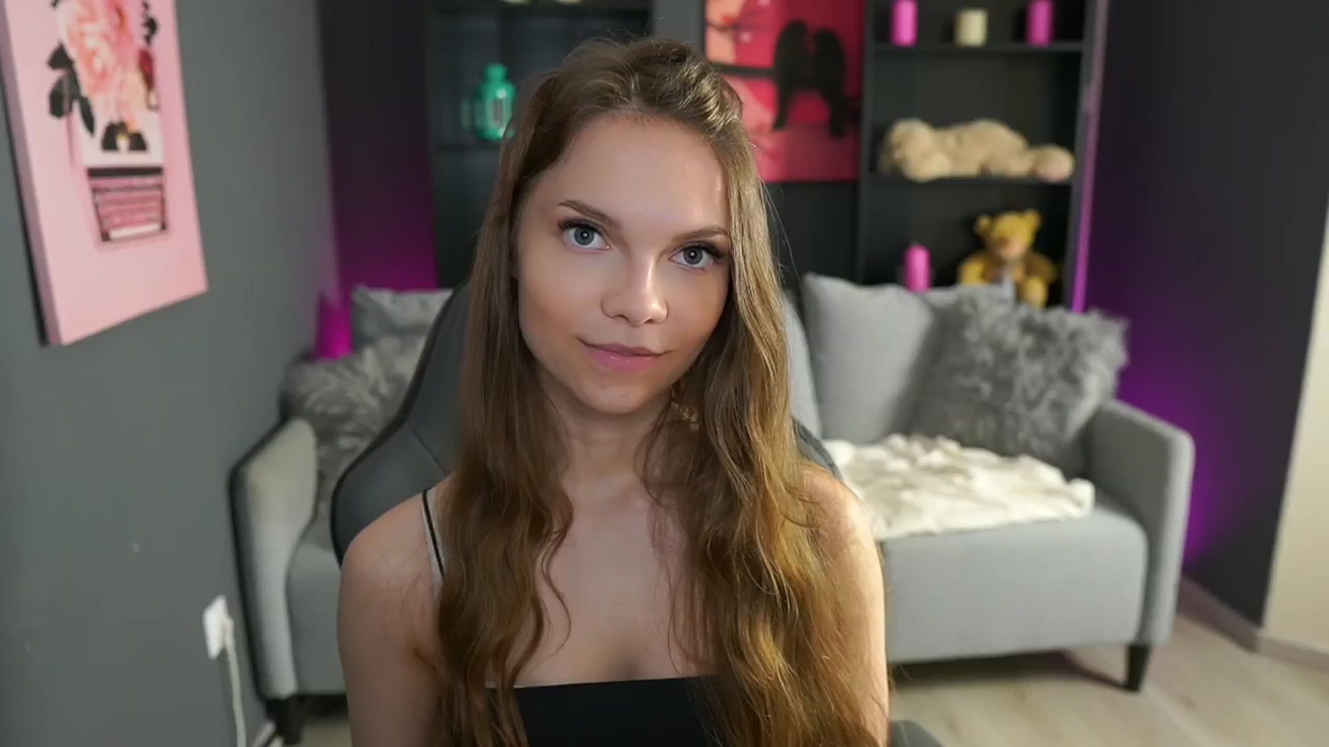 Gallery image thumbnail from Natasha_Malk's myfreecams stream on, 05/09/2024, 17:25 image 15 of 20
