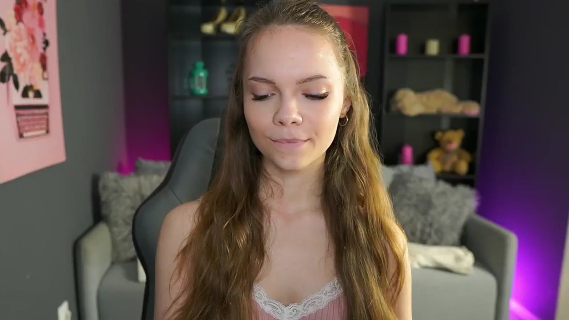 Gallery image thumbnail from Natasha_Malk's myfreecams stream on, 05/12/2024, 11:01 image 10 of 20