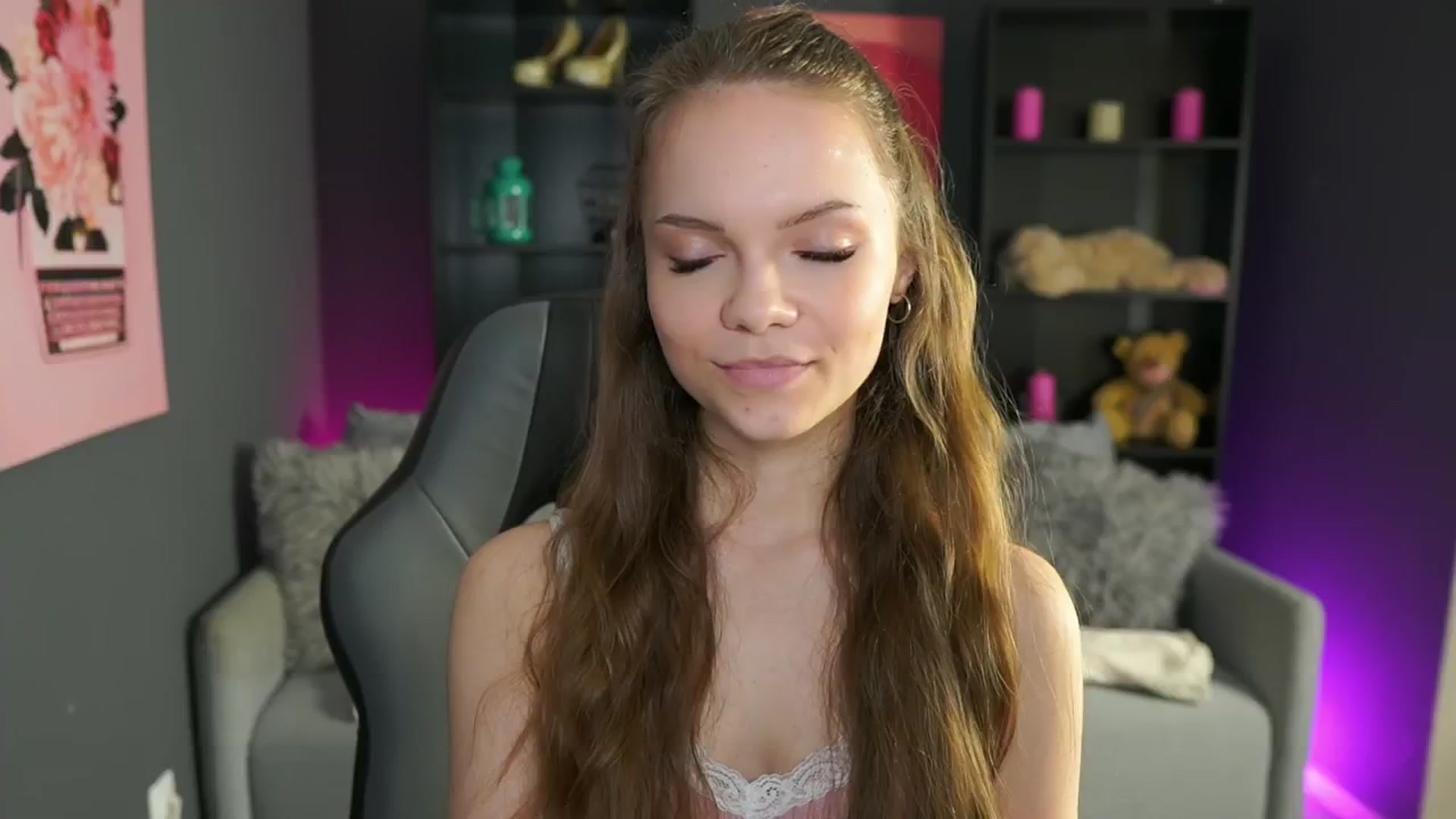 Gallery image thumbnail from Natasha_Malk's myfreecams stream on, 05/12/2024, 11:01 image 16 of 20
