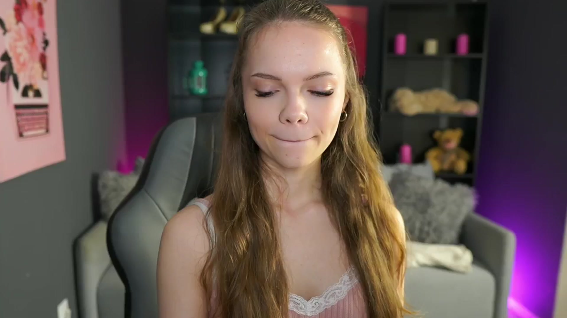 Gallery image thumbnail from Natasha_Malk's myfreecams stream on, 05/12/2024, 11:01 image 11 of 20