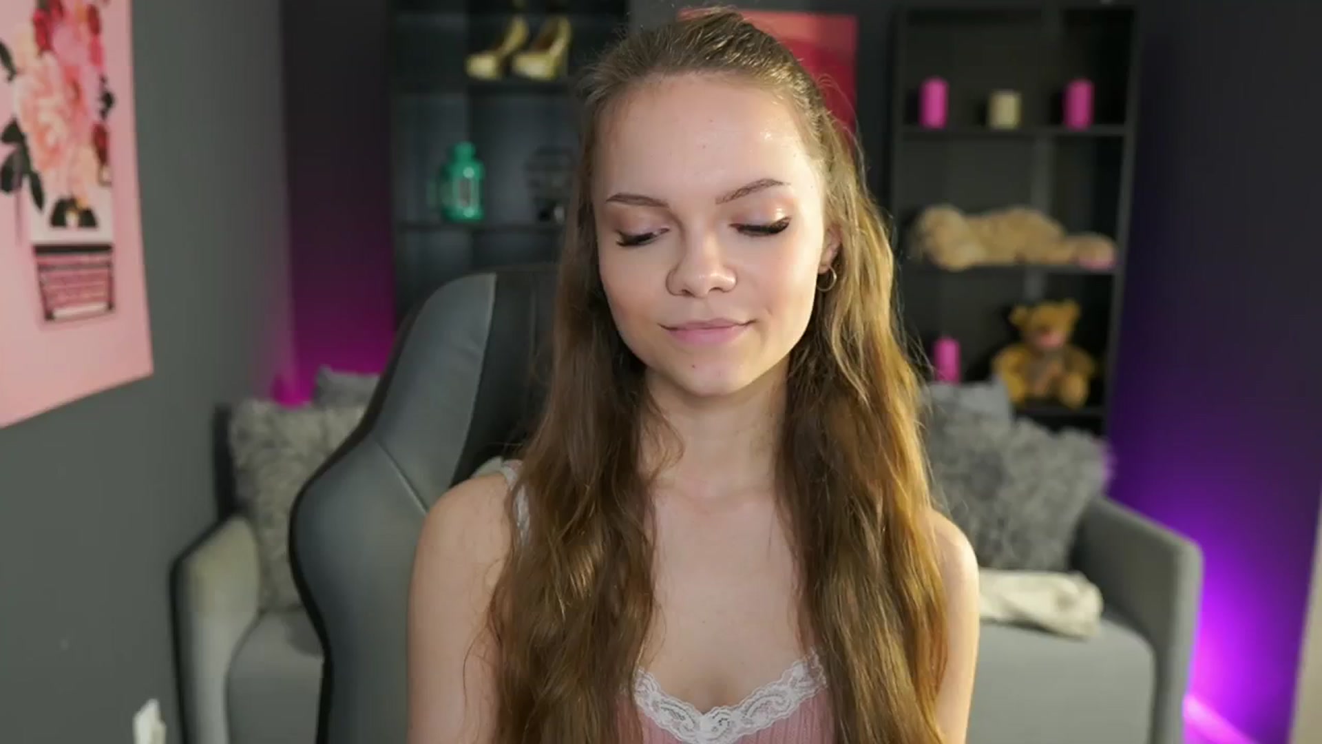 Gallery image thumbnail from Natasha_Malk's myfreecams stream on, 05/12/2024, 11:01 image 14 of 20