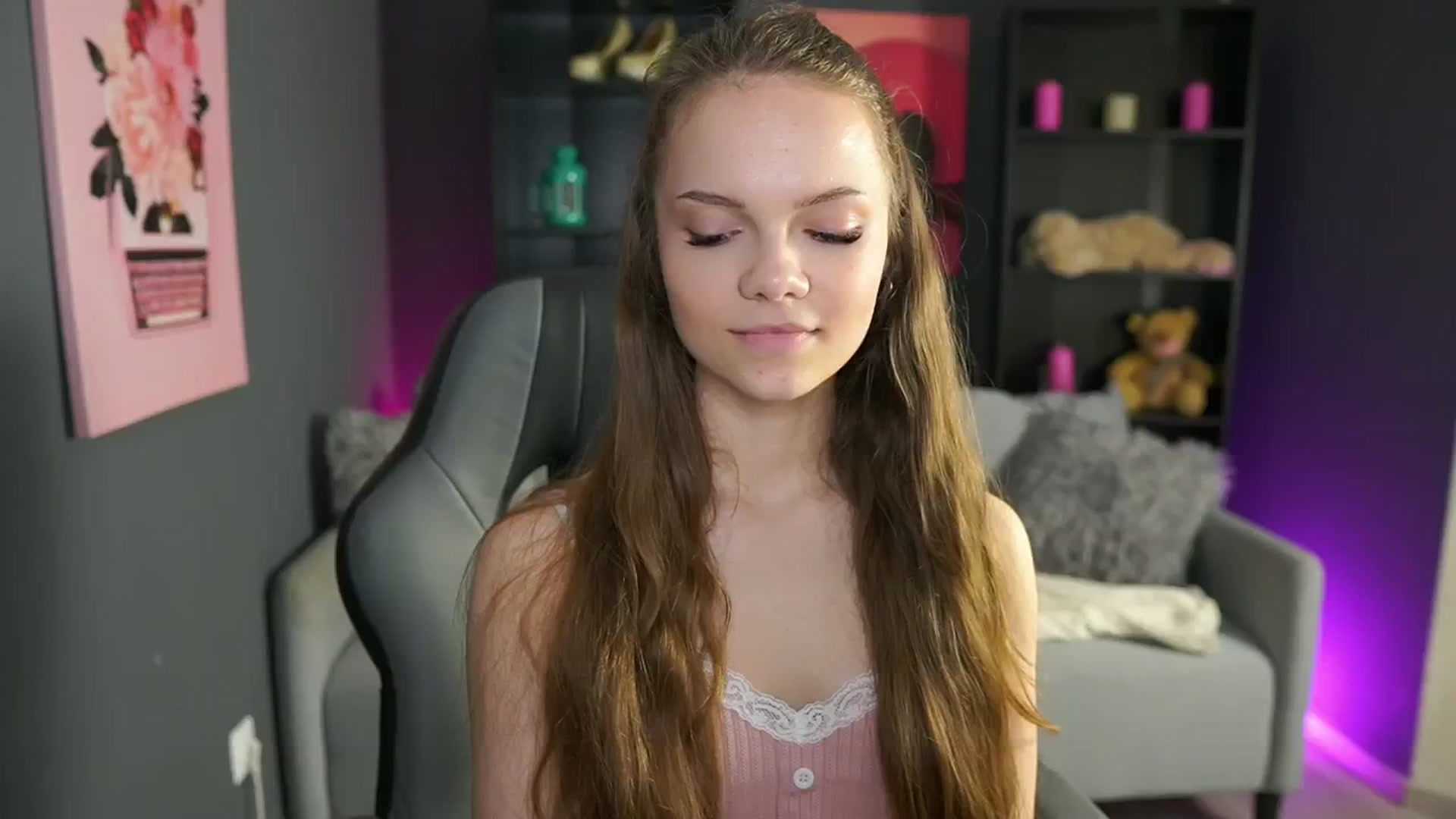 Gallery image thumbnail from Natasha_Malk's myfreecams stream on, 05/12/2024, 13:36 image 14 of 20