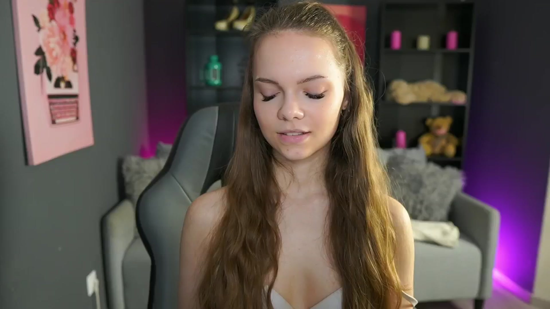 Gallery image thumbnail from Natasha_Malk's myfreecams stream on, 05/12/2024, 14:14 image 2 of 20