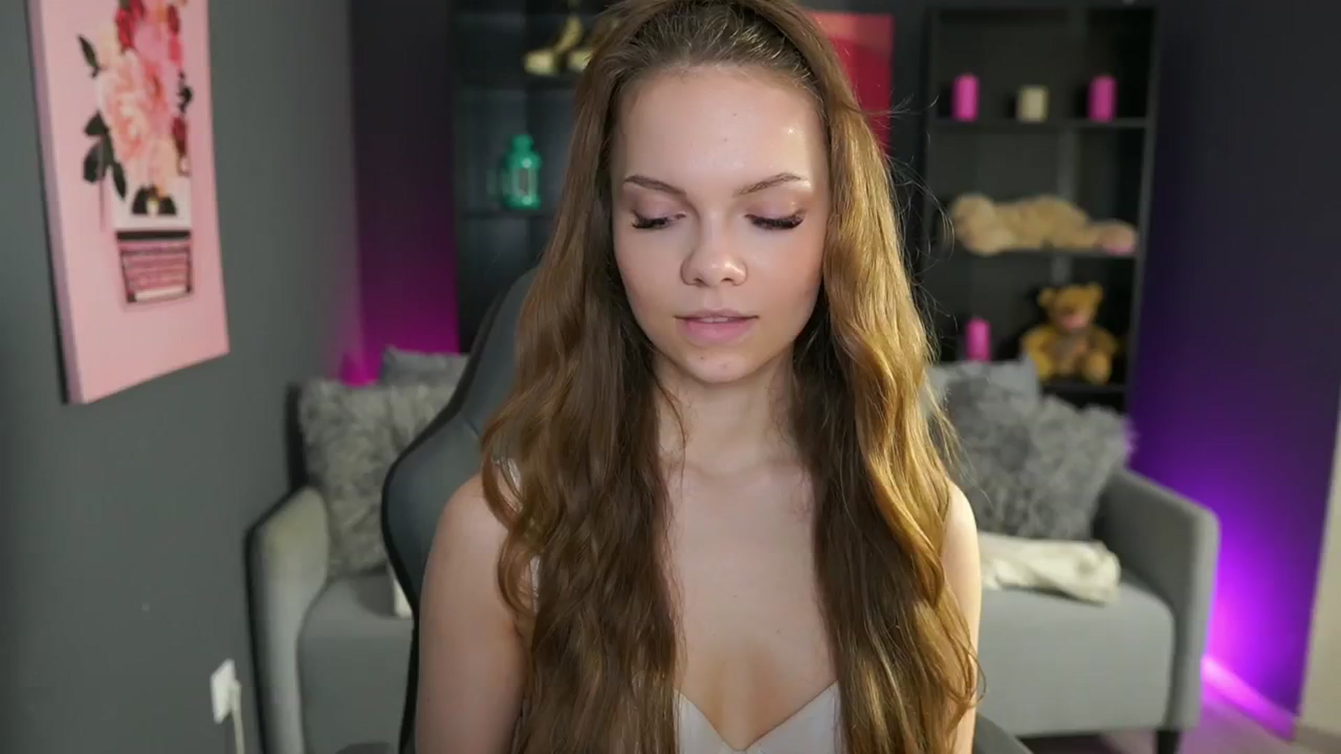Gallery image thumbnail from Natasha_Malk's myfreecams stream on, 05/12/2024, 15:05 image 7 of 20