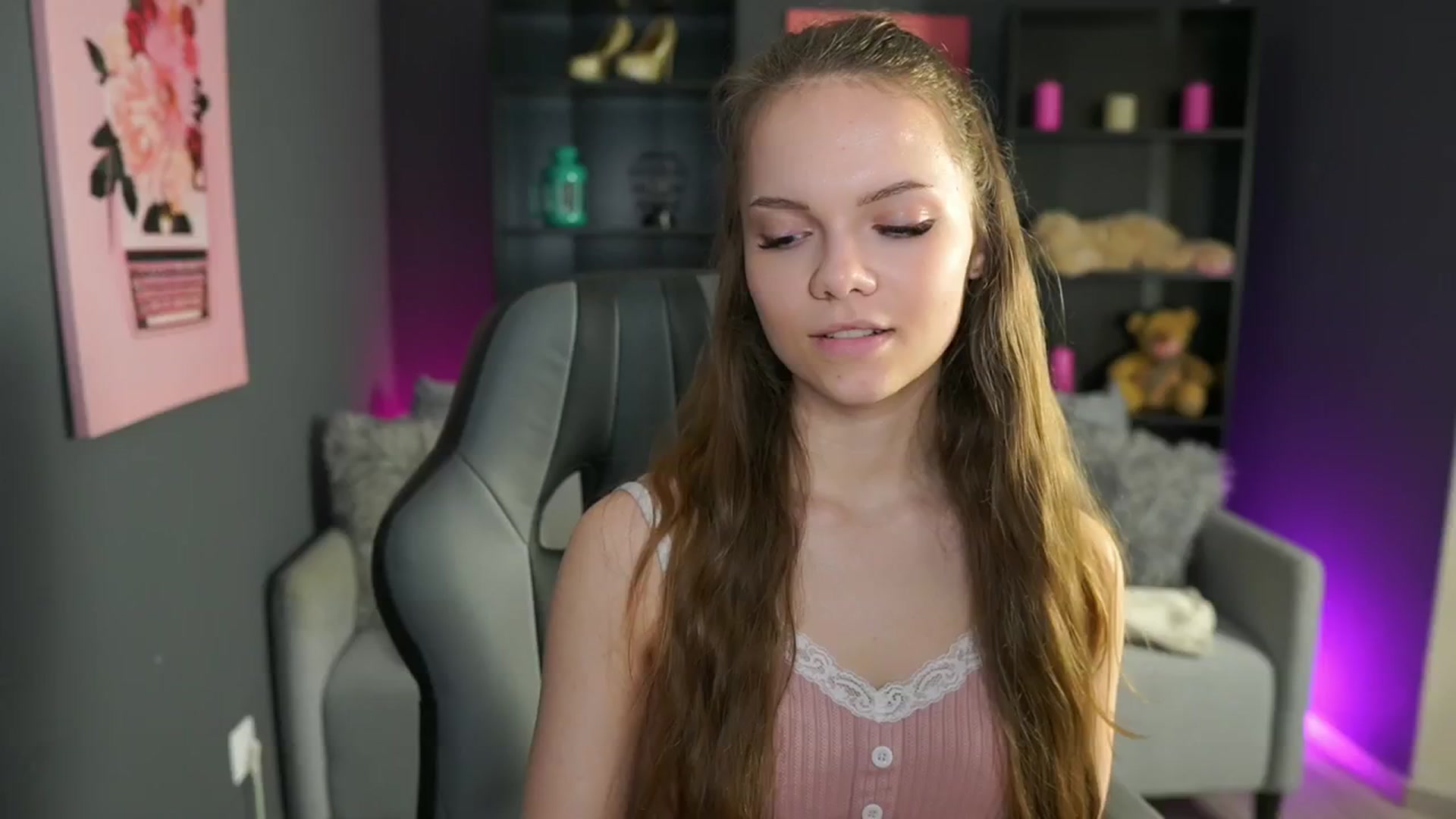 Gallery image thumbnail from Natasha_Malk's myfreecams stream on, 05/12/2024, 15:05 image 19 of 20