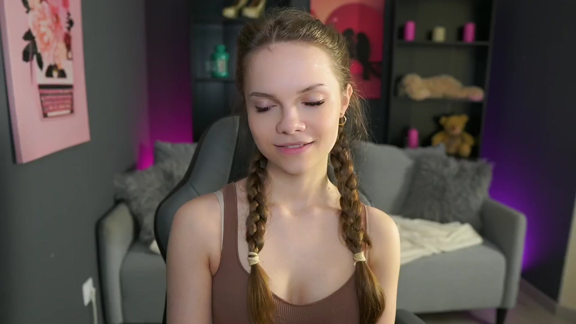 Gallery image thumbnail from Natasha_Malk's myfreecams stream on, 05/18/2024, 13:40 image 2 of 20