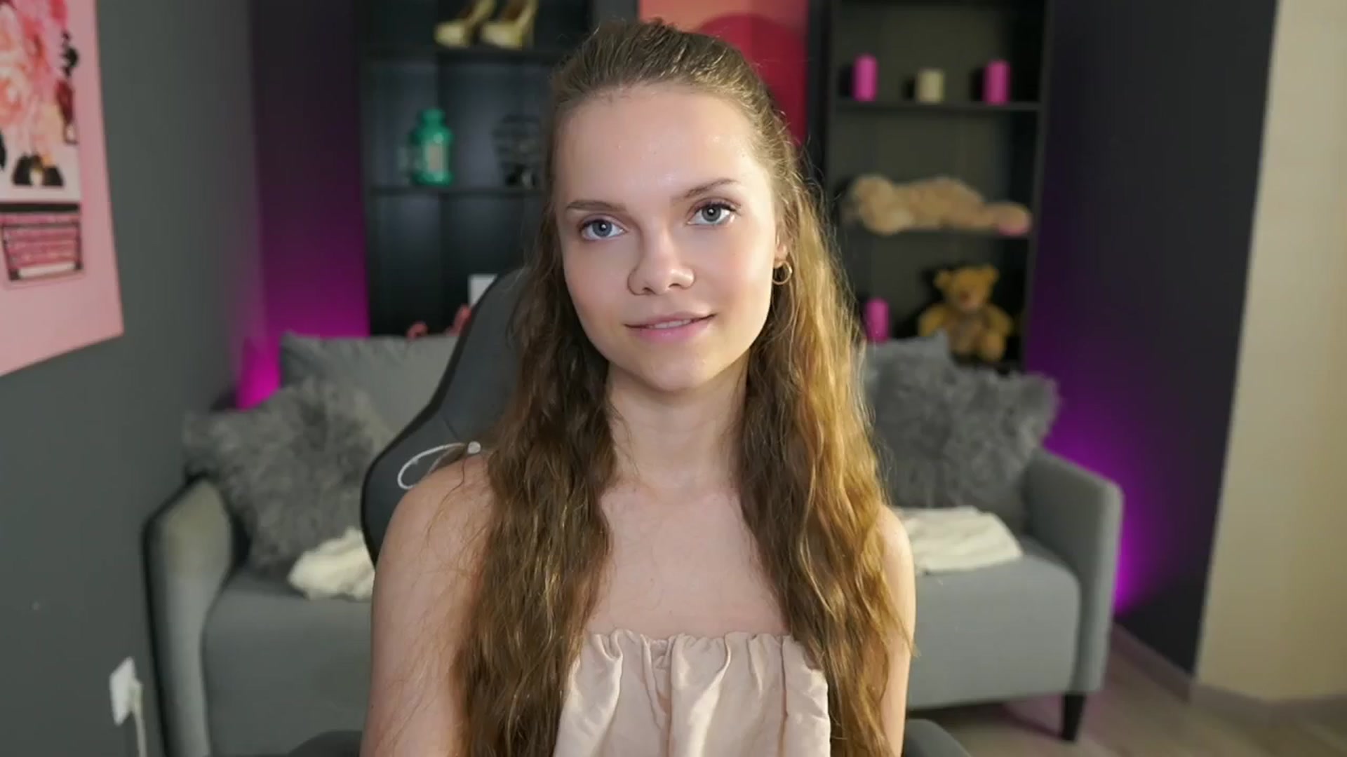 Gallery image thumbnail from Natasha_Malk's myfreecams stream on, 05/19/2024, 18:17 image 10 of 20