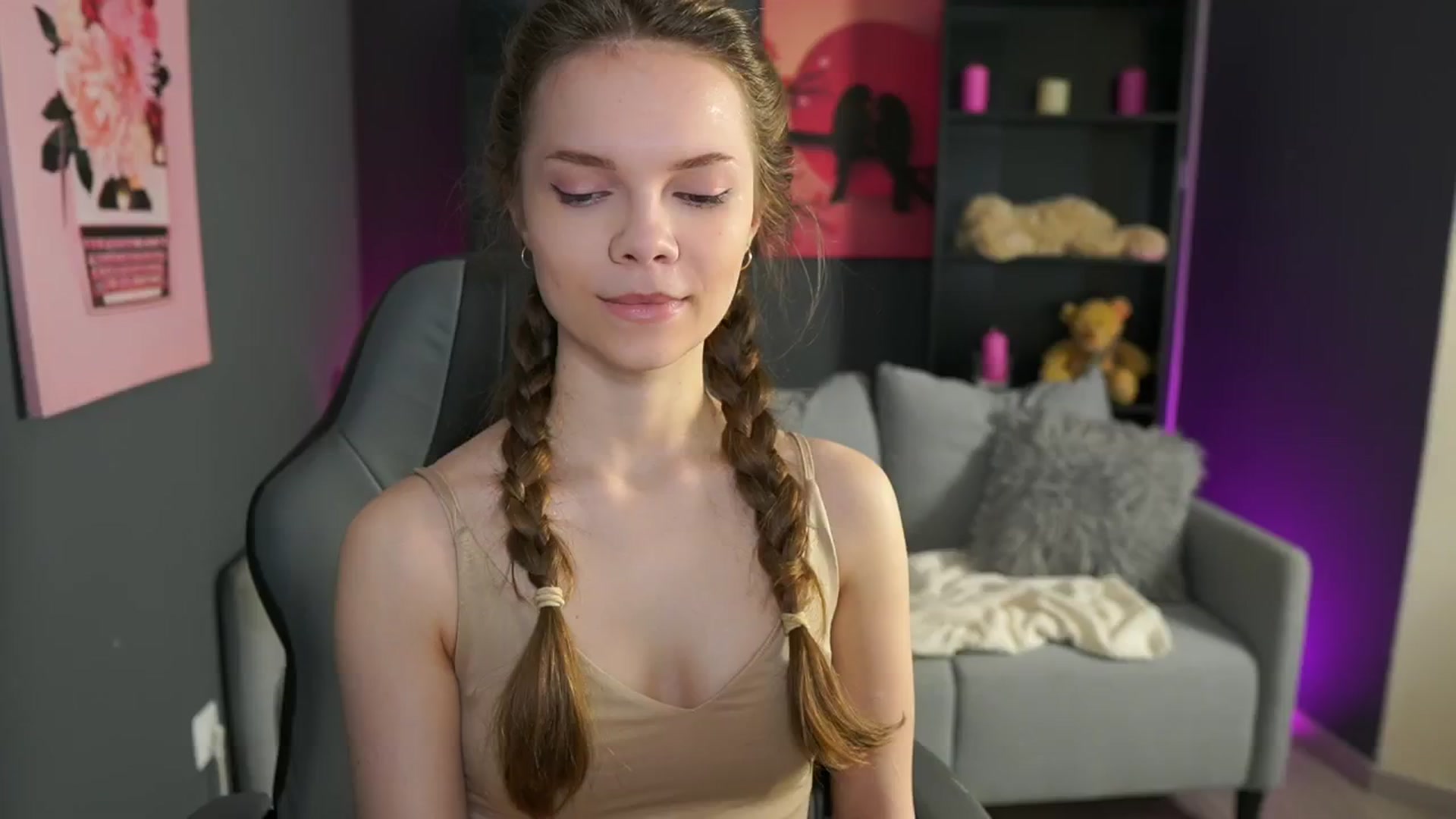 Gallery image thumbnail from Natasha_Malk's myfreecams stream on, 05/25/2024, 10:28 image 1 of 20