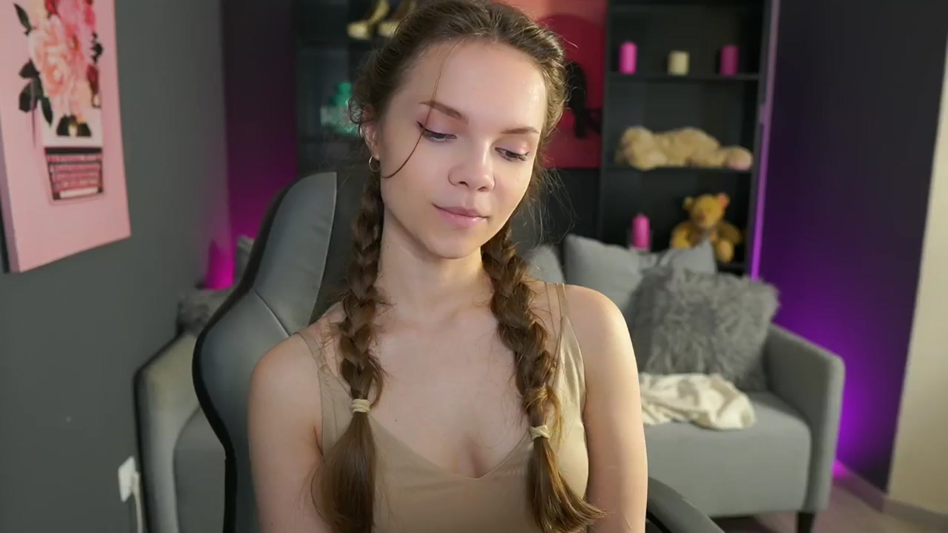 Gallery image thumbnail from Natasha_Malk's myfreecams stream on, 05/25/2024, 11:49 image 12 of 20