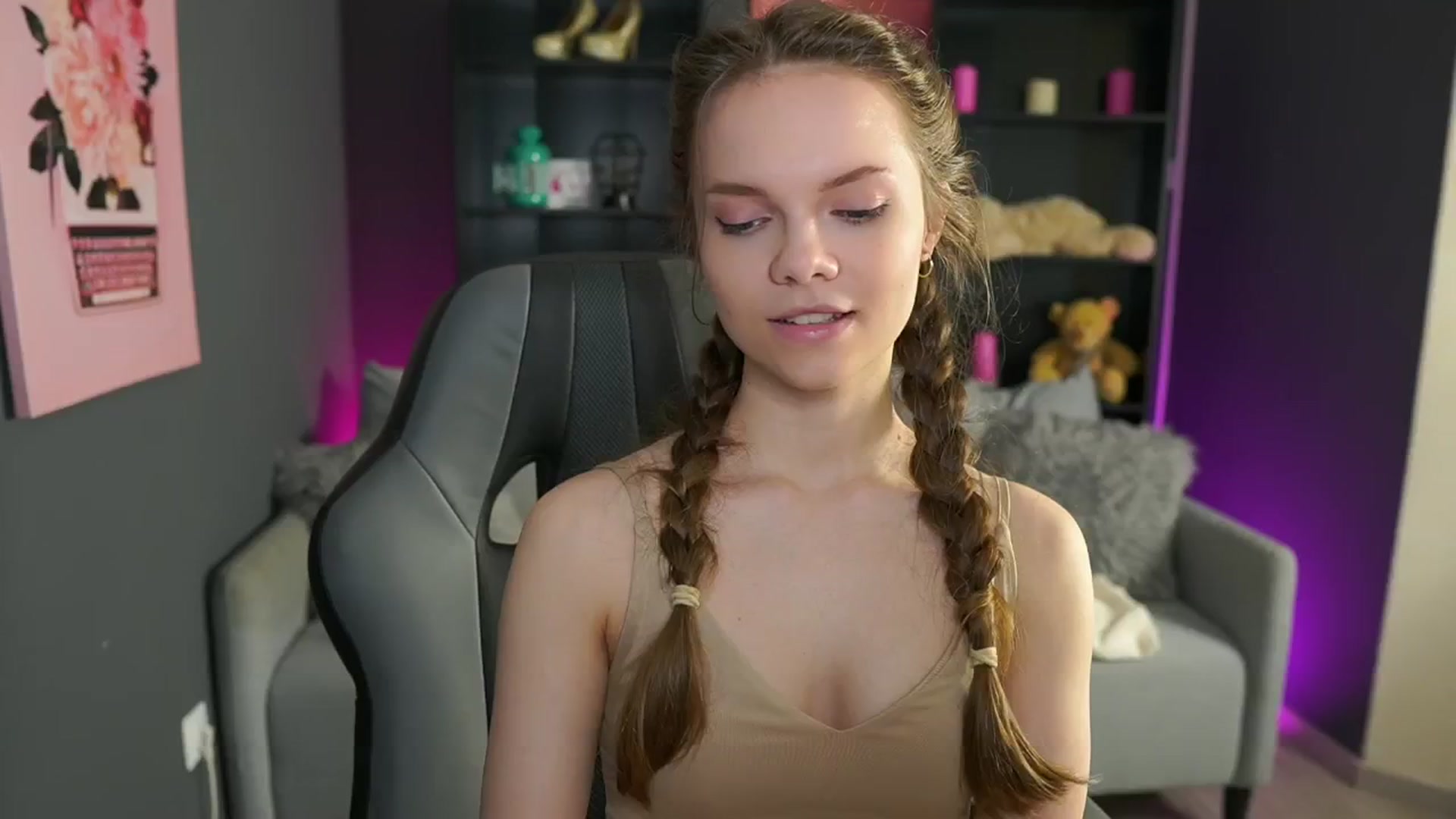 Gallery image thumbnail from Natasha_Malk's myfreecams stream on, 05/25/2024, 14:21 image 1 of 20