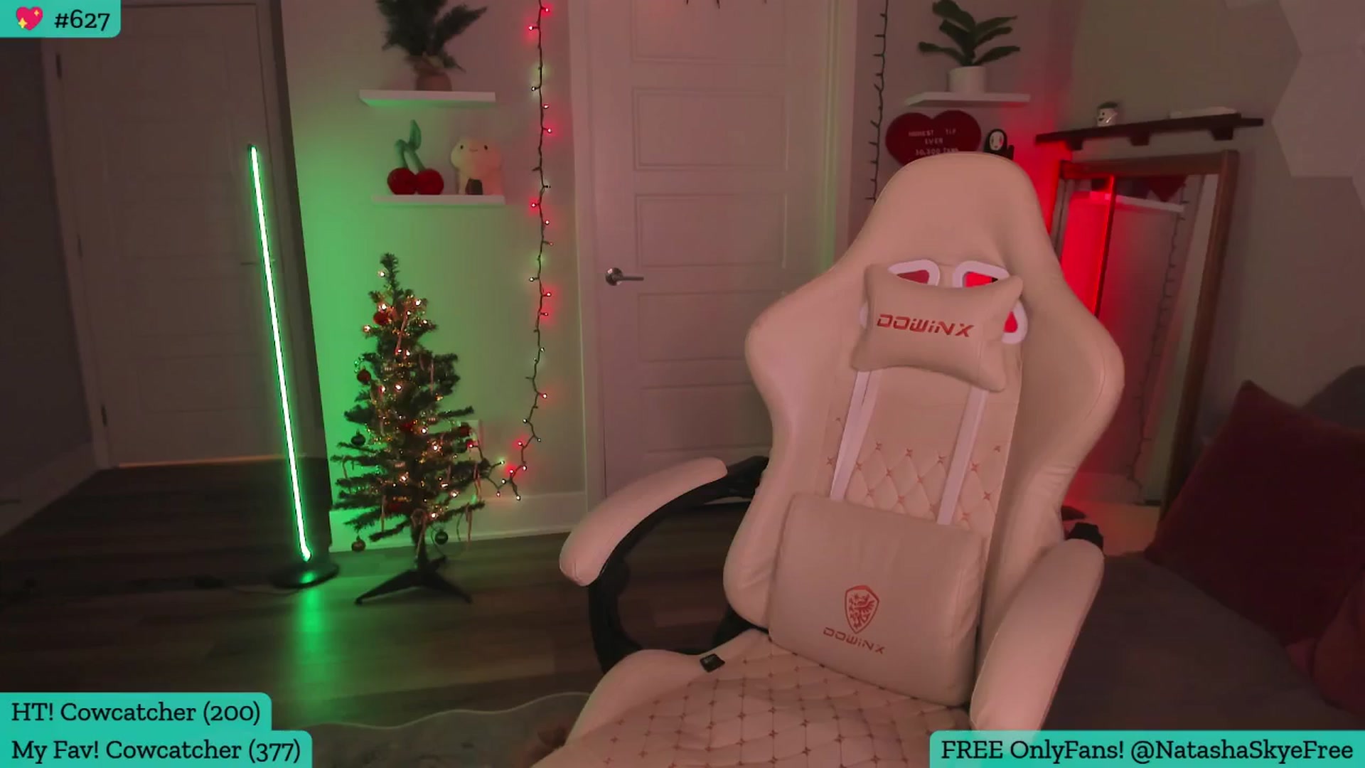 Gallery image thumbnail from Natashaskye's myfreecams stream on, 12/17/2025, 01:21 image 17 of 20