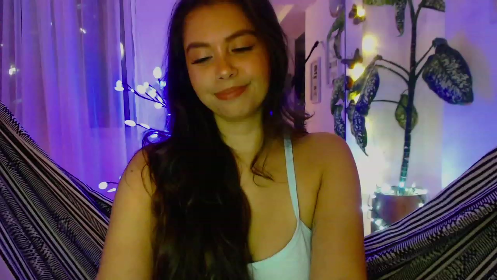 Gallery image thumbnail from Natha_Jones's myfreecams stream on, 12/11/2022, 05:29 image 18 of 20