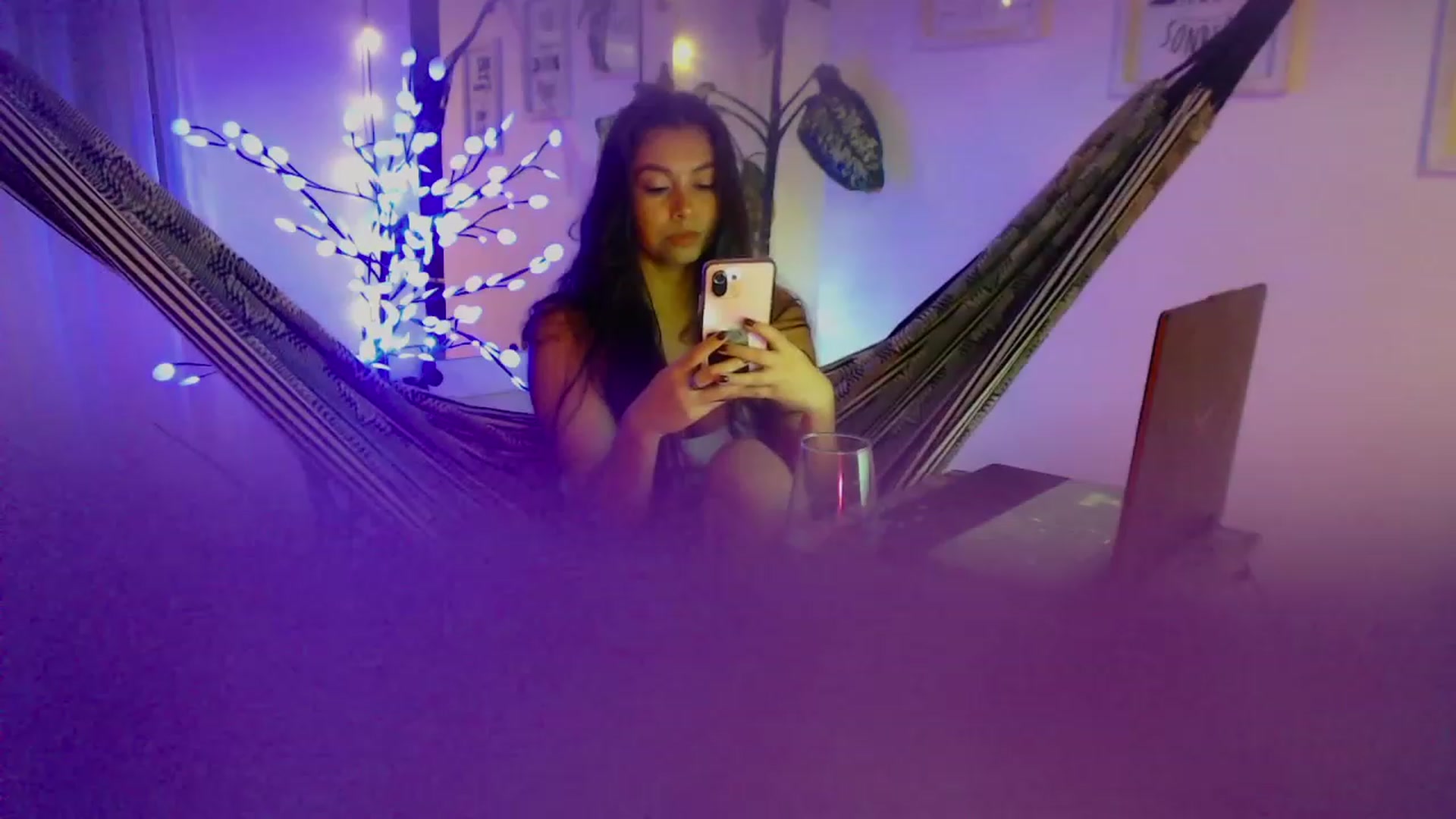 Gallery image thumbnail from Natha_Jones's myfreecams stream on, 12/11/2022, 06:45 image 16 of 20
