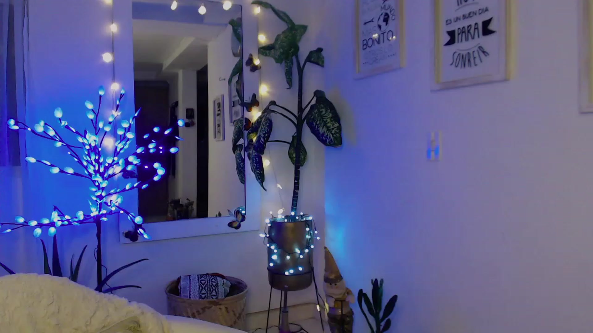 Gallery image thumbnail from Natha_Jones's myfreecams stream on, 12/16/2022, 02:01 image 14 of 20