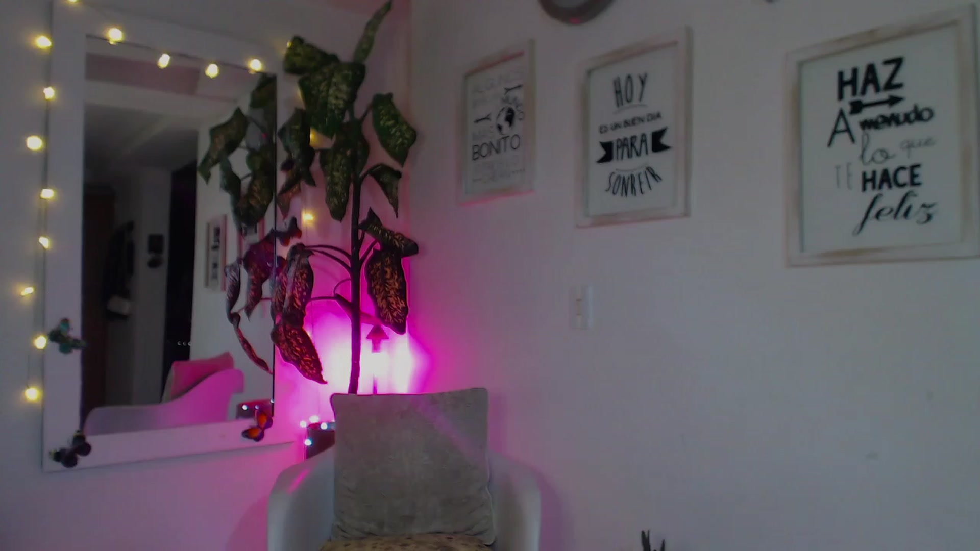 Gallery image thumbnail from Natha_Jones's myfreecams stream on, 03/15/2023, 01:02 image 3 of 20