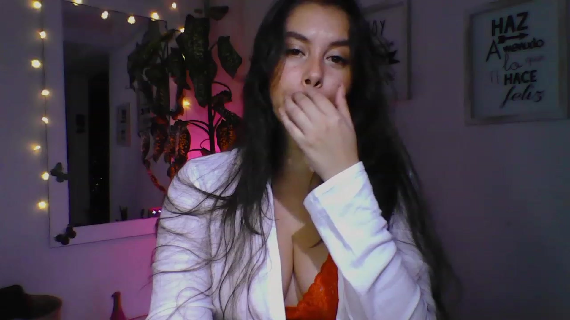 Gallery image thumbnail from Natha_Jones's myfreecams stream on, 03/31/2023, 01:32 image 14 of 20