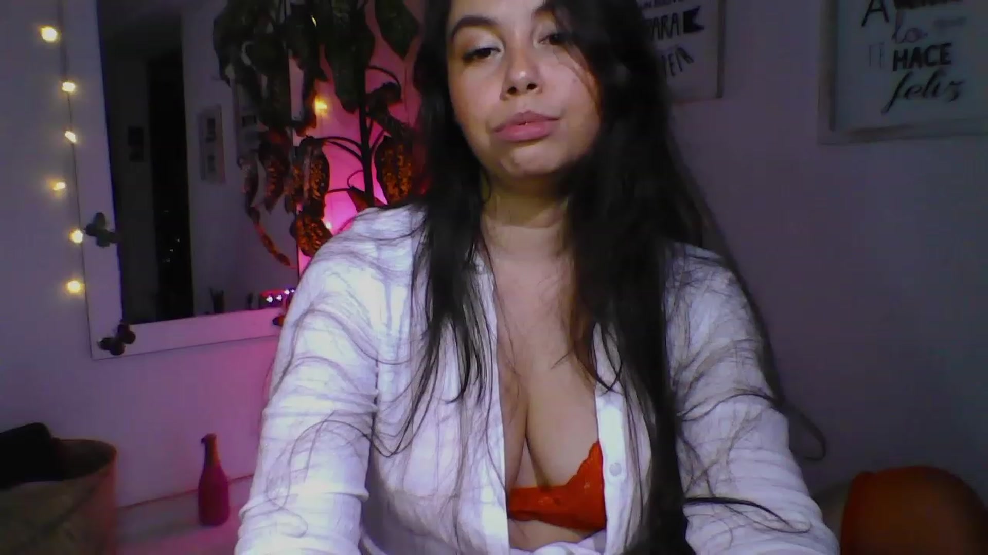 Gallery image thumbnail from Natha_Jones's myfreecams stream on, 03/31/2023, 01:32 image 9 of 20