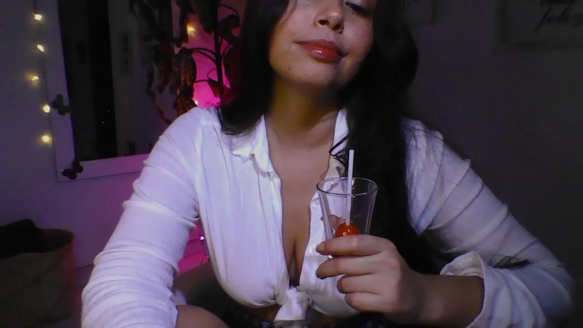 Gallery image thumbnail from Natha_Jones's myfreecams stream on, 03/31/2023, 02:20 image 8 of 20