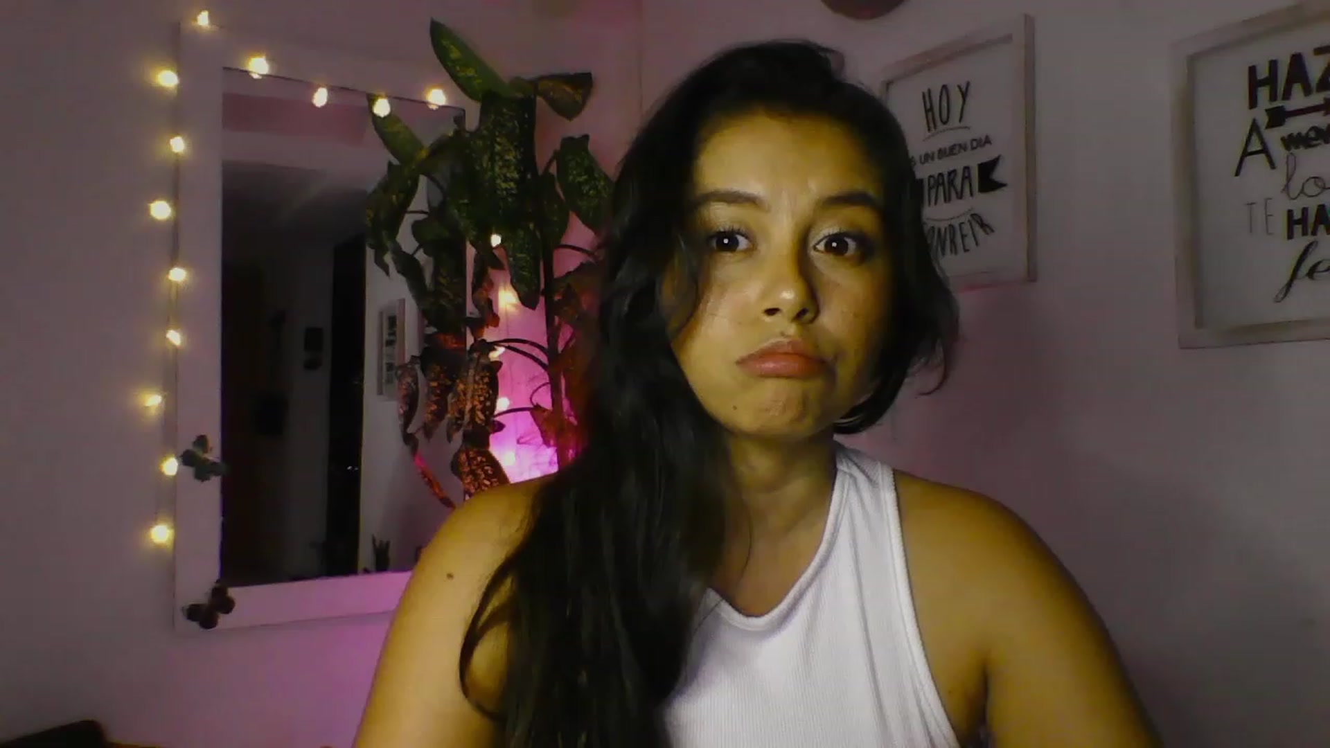Gallery image thumbnail from Natha_Jones's myfreecams stream on, 04/01/2023, 24:01 image 18 of 20