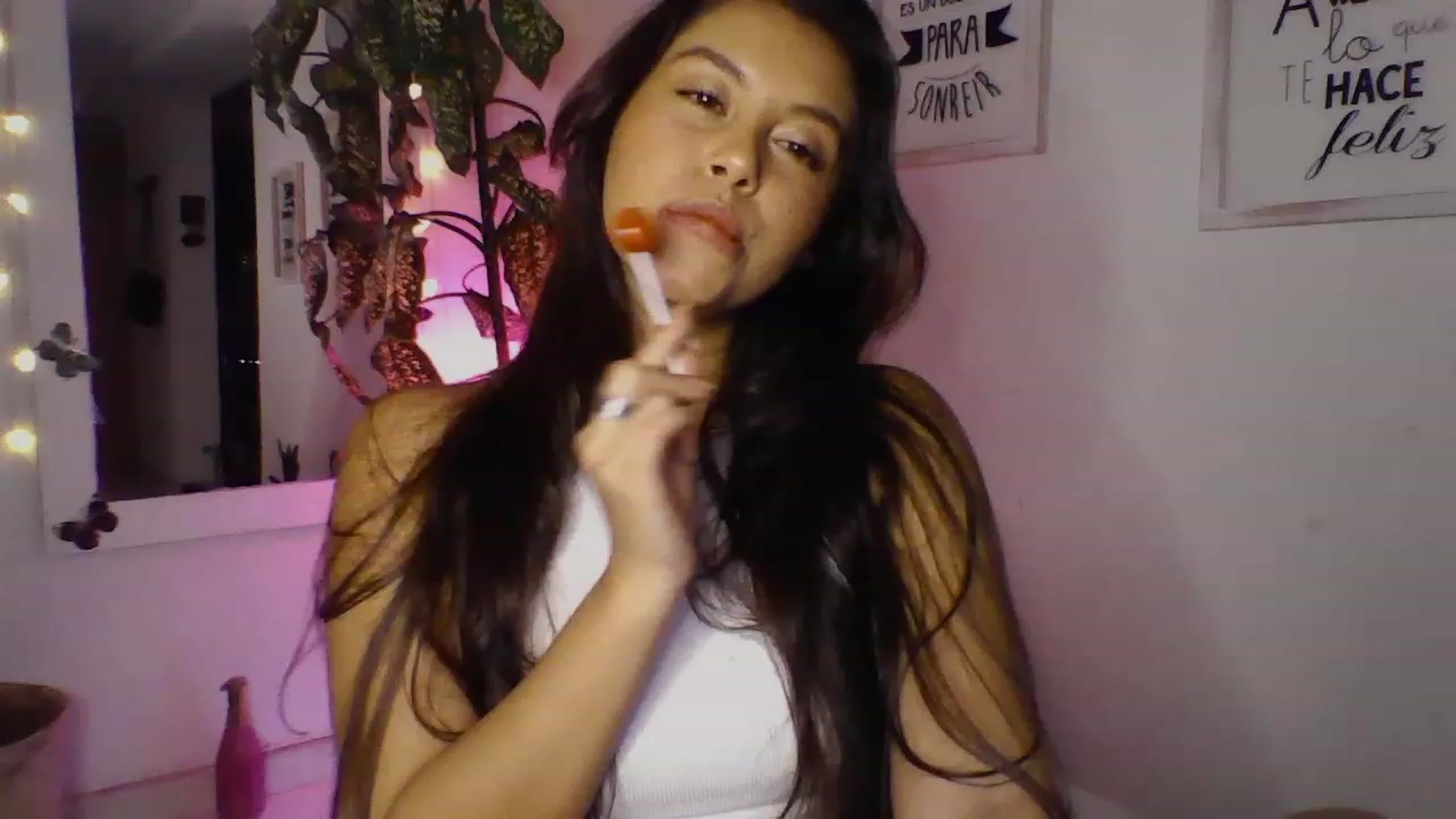 Gallery image thumbnail from Natha_Jones's myfreecams stream on, 04/01/2023, 24:01 image 10 of 20