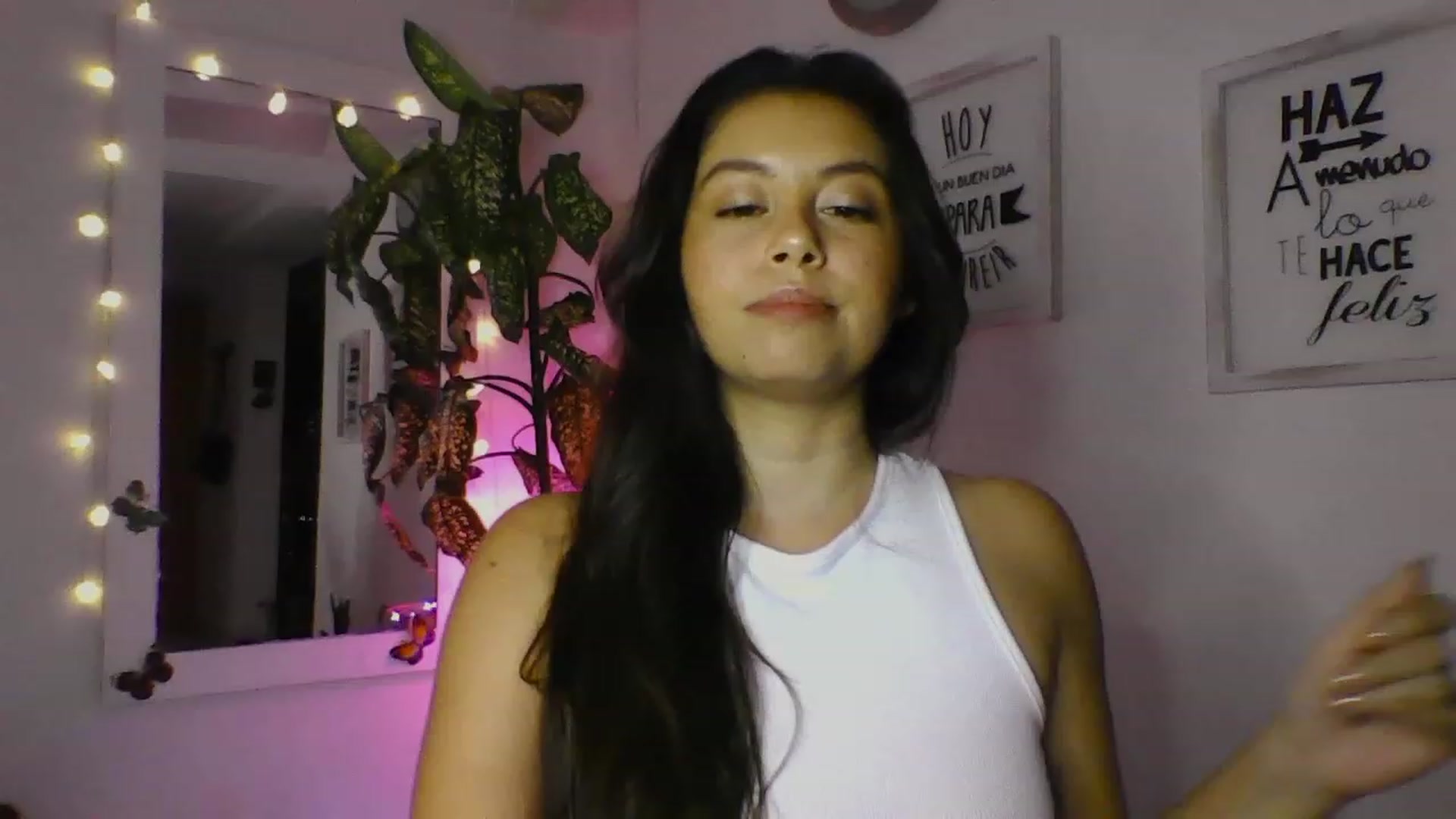 Gallery image thumbnail from Natha_Jones's myfreecams stream on, 04/01/2023, 24:01 image 19 of 20