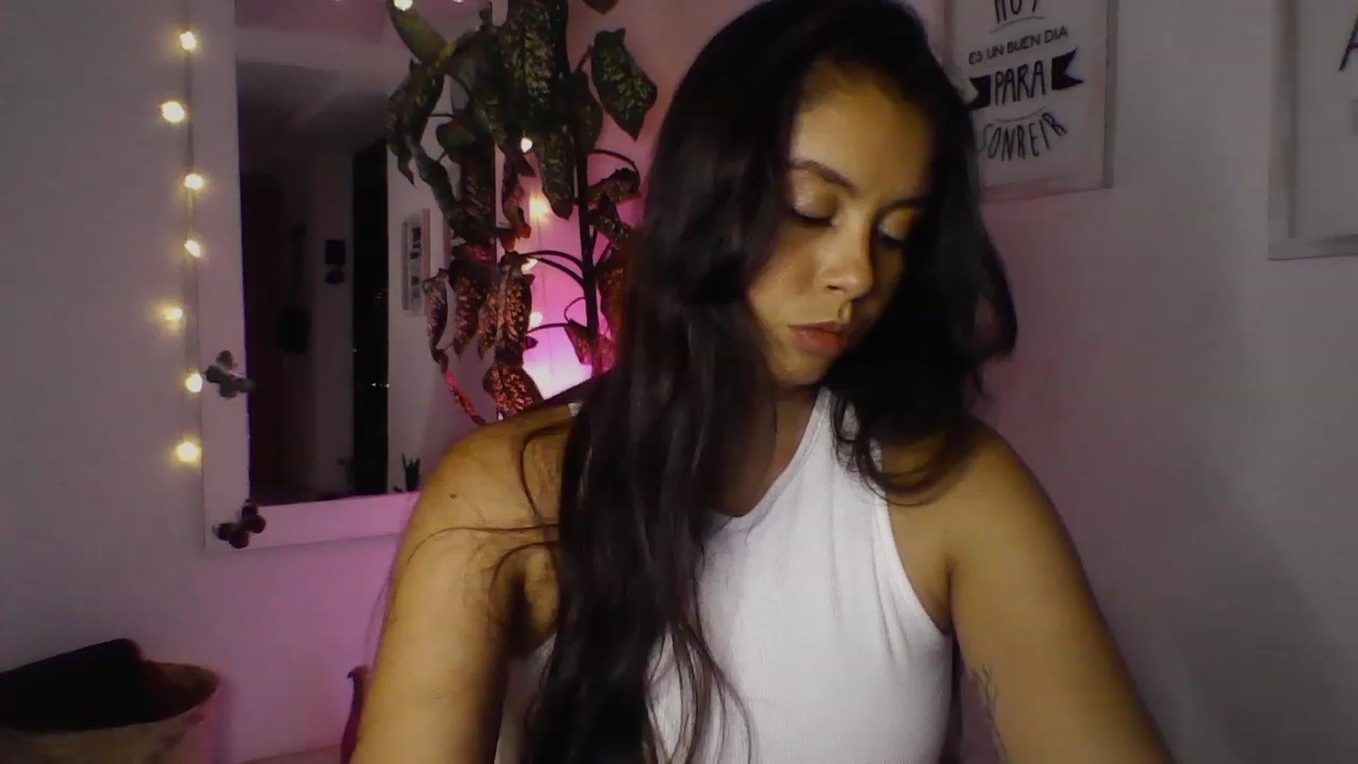 Gallery image thumbnail from Natha_Jones's myfreecams stream on, 04/01/2023, 24:01 image 1 of 20