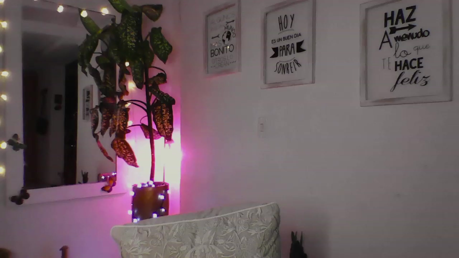 Gallery image thumbnail from Natha_Jones's myfreecams stream on, 04/01/2023, 24:24 image 19 of 20
