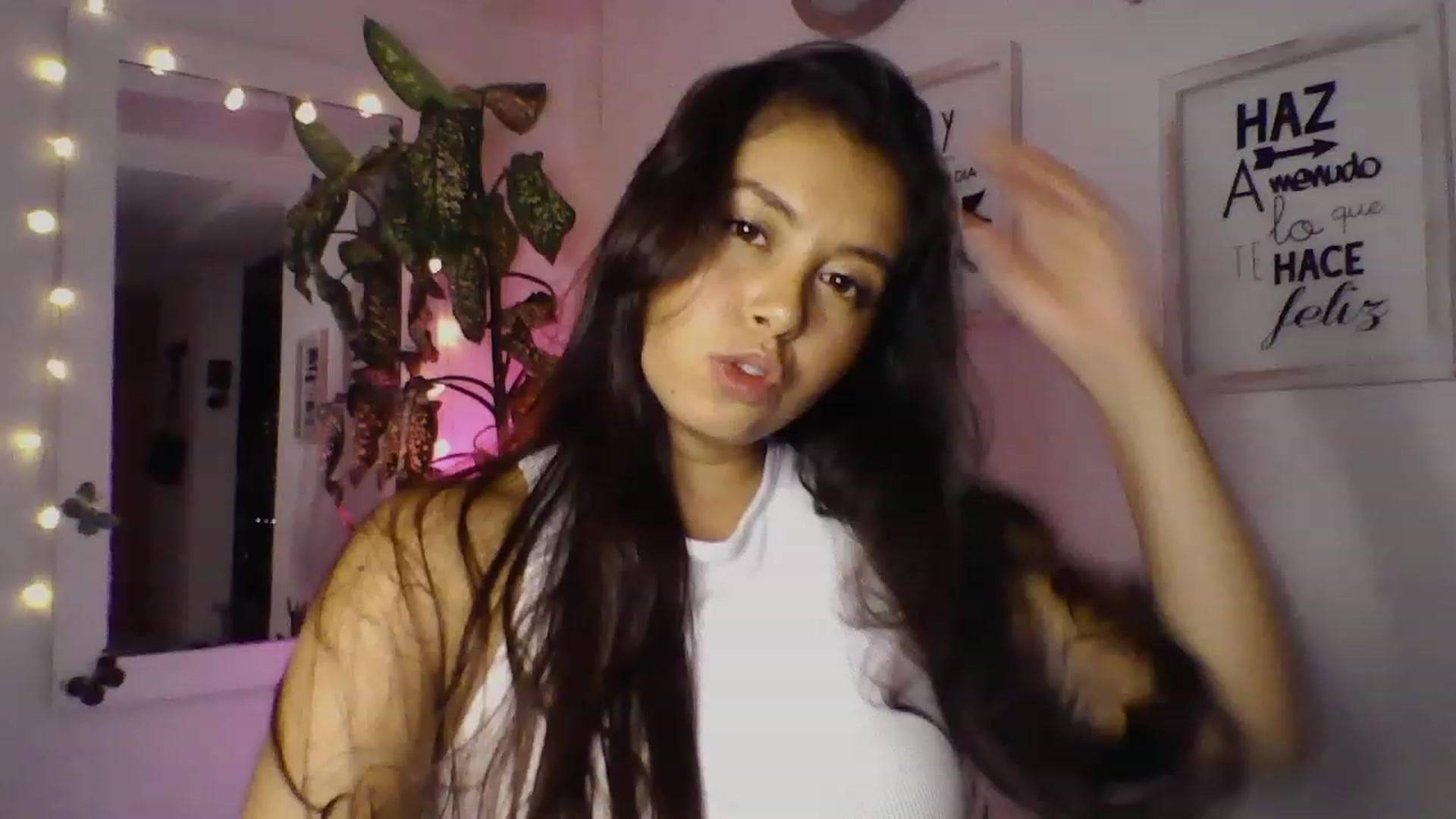 Gallery image thumbnail from Natha_Jones's myfreecams stream on, 04/01/2023, 24:24 image 12 of 20