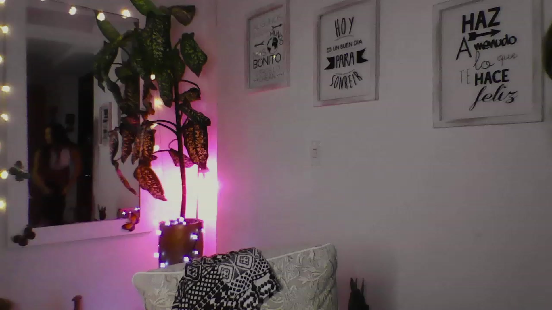 Gallery image thumbnail from Natha_Jones's myfreecams stream on, 04/01/2023, 24:24 image 20 of 20