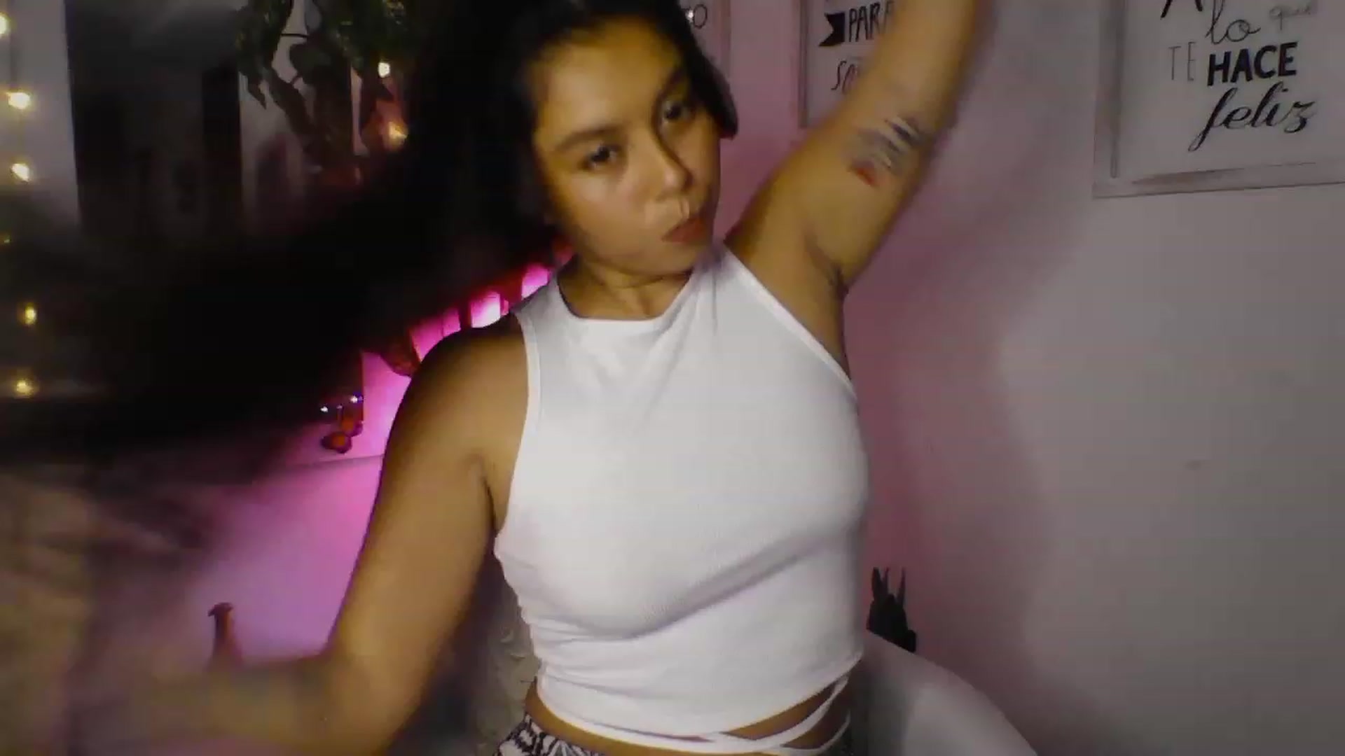 Gallery image thumbnail from Natha_Jones's myfreecams stream on, 04/01/2023, 24:24 image 9 of 20