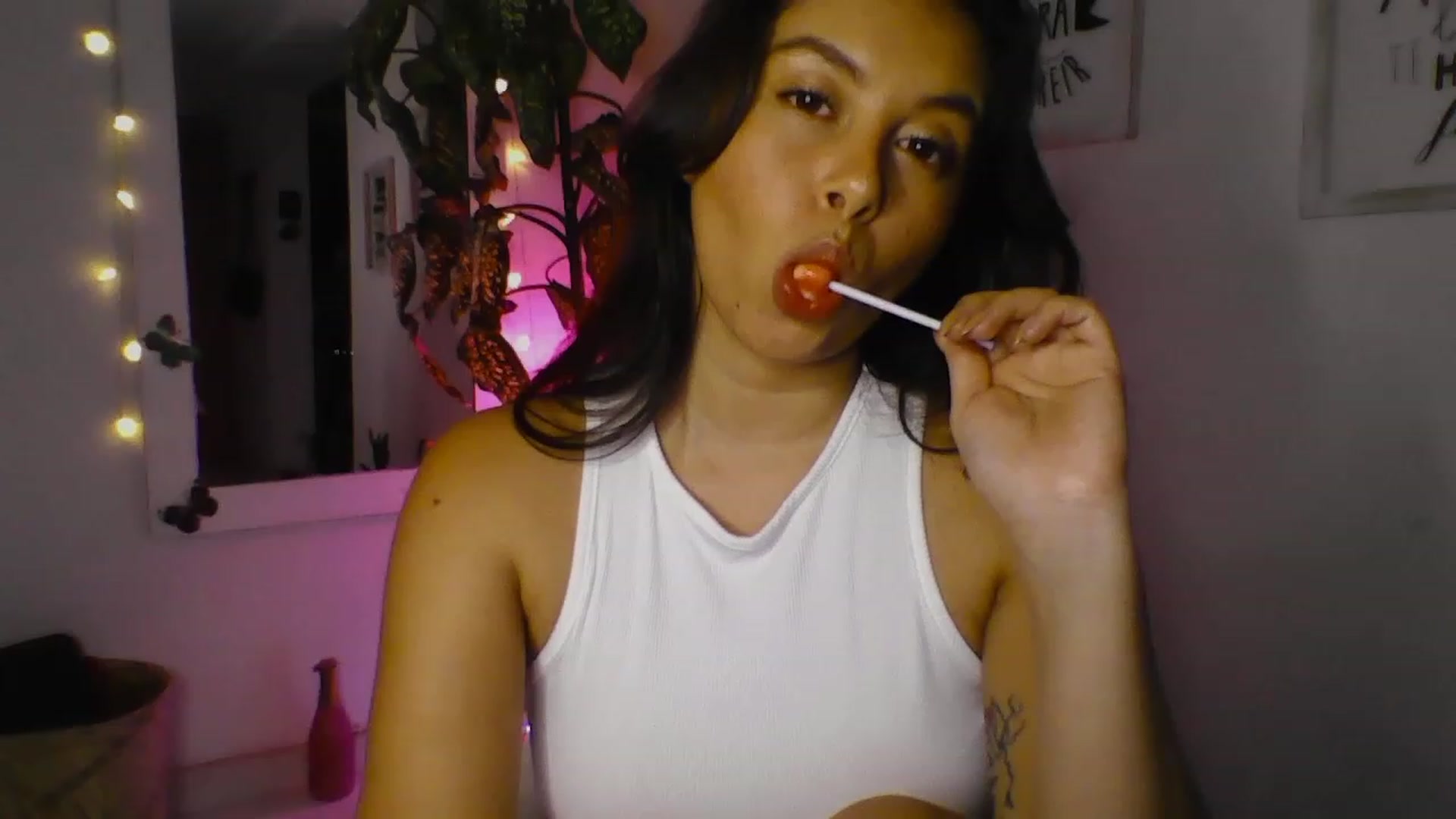 Gallery image thumbnail from Natha_Jones's myfreecams stream on, 04/01/2023, 24:24 image 1 of 20