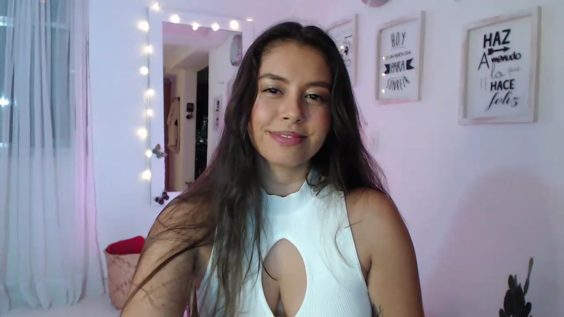 Gallery image thumbnail from Natha_Jones's myfreecams stream on, 04/29/2023, 03:33 image 17 of 20