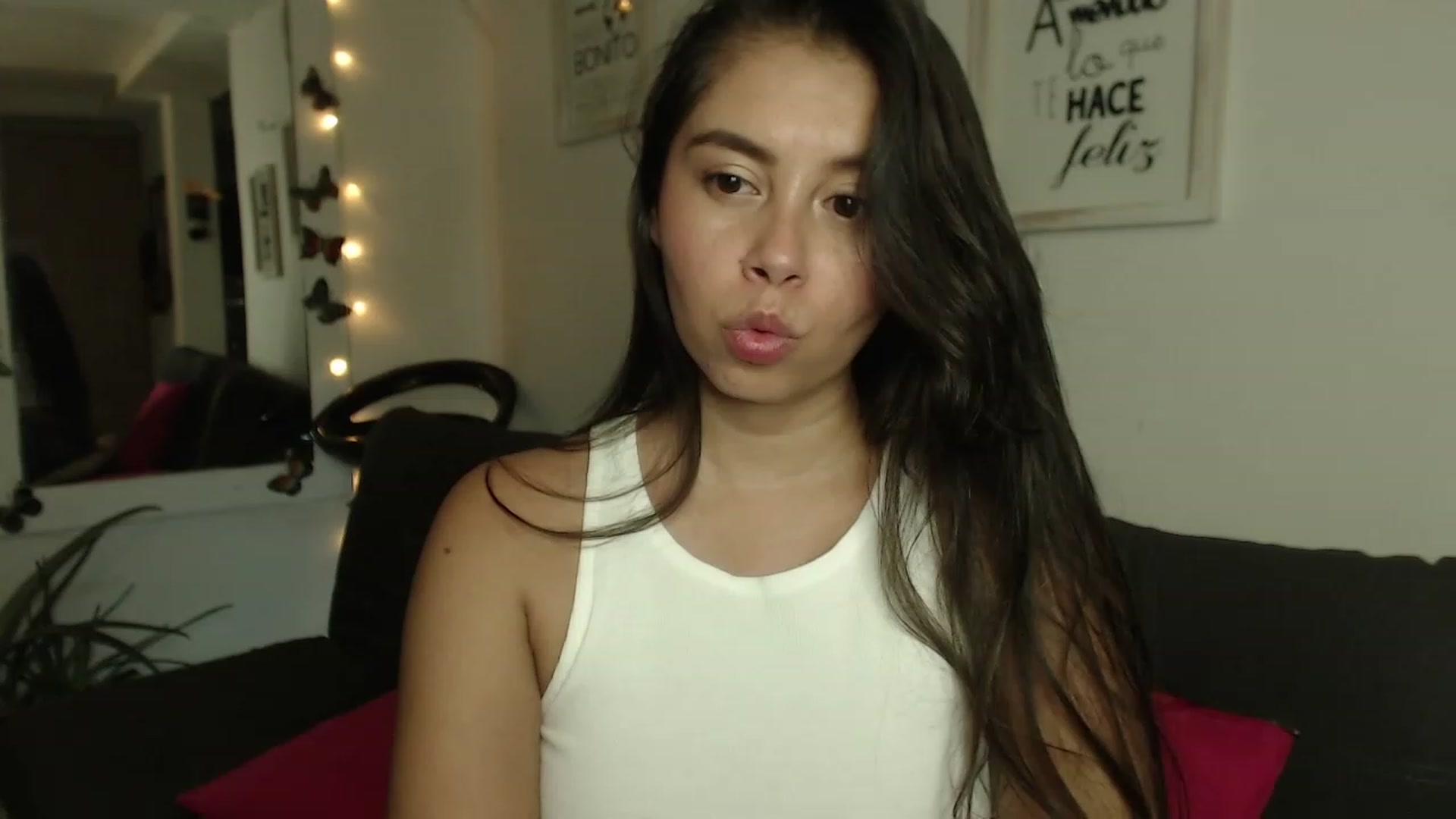 Gallery image thumbnail from Natha_Jones's myfreecams stream on, 08/03/2023, 24:12 image 10 of 20