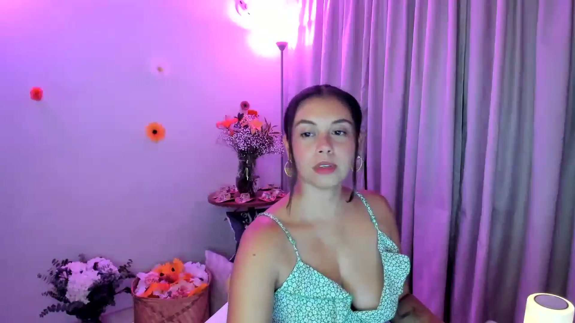 Gallery image thumbnail from Natha_Jones's myfreecams stream on, 08/04/2024, 24:01 image 14 of 20