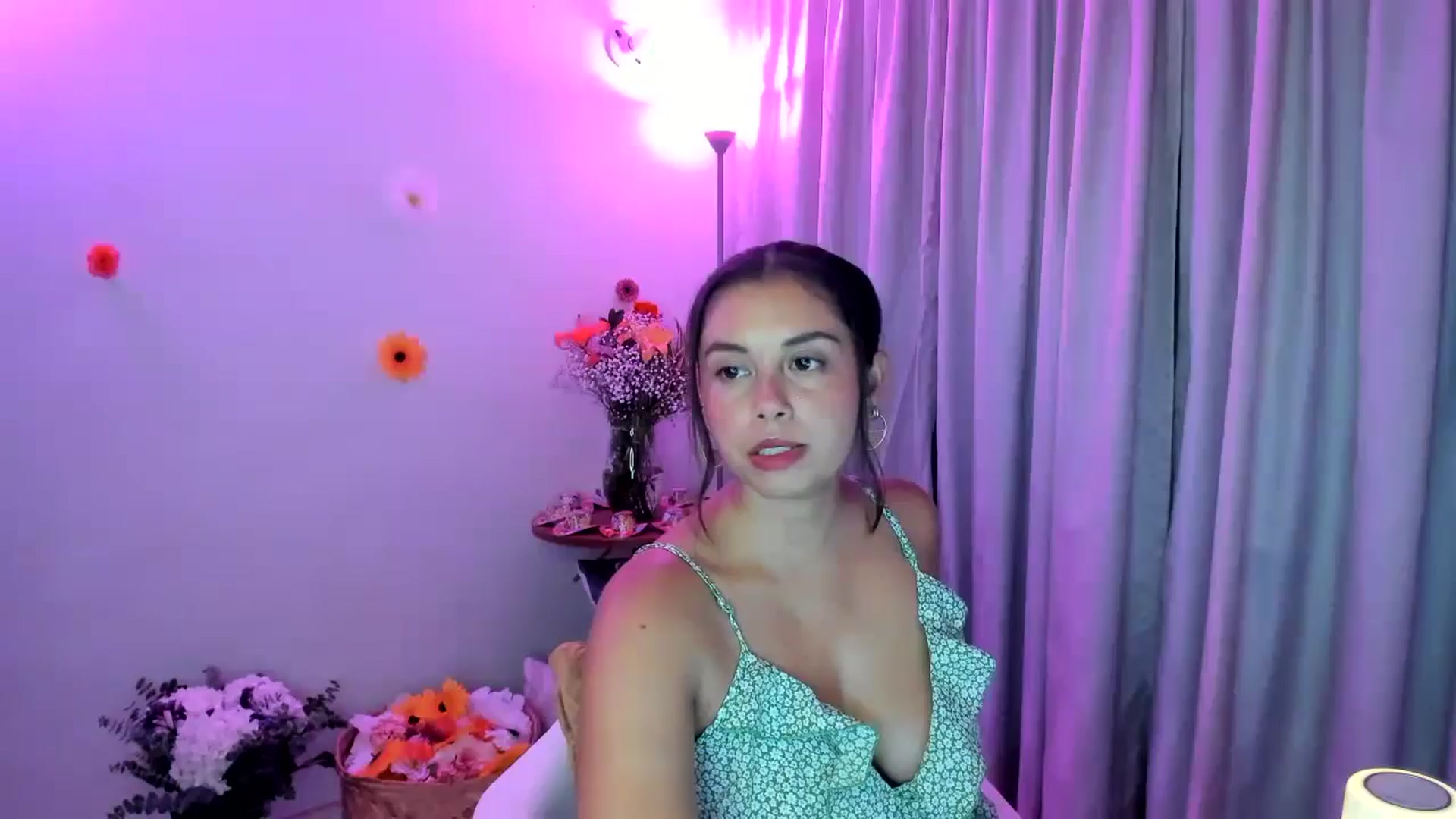 Gallery image thumbnail from Natha_Jones's myfreecams stream on, 08/04/2024, 24:01 image 4 of 20