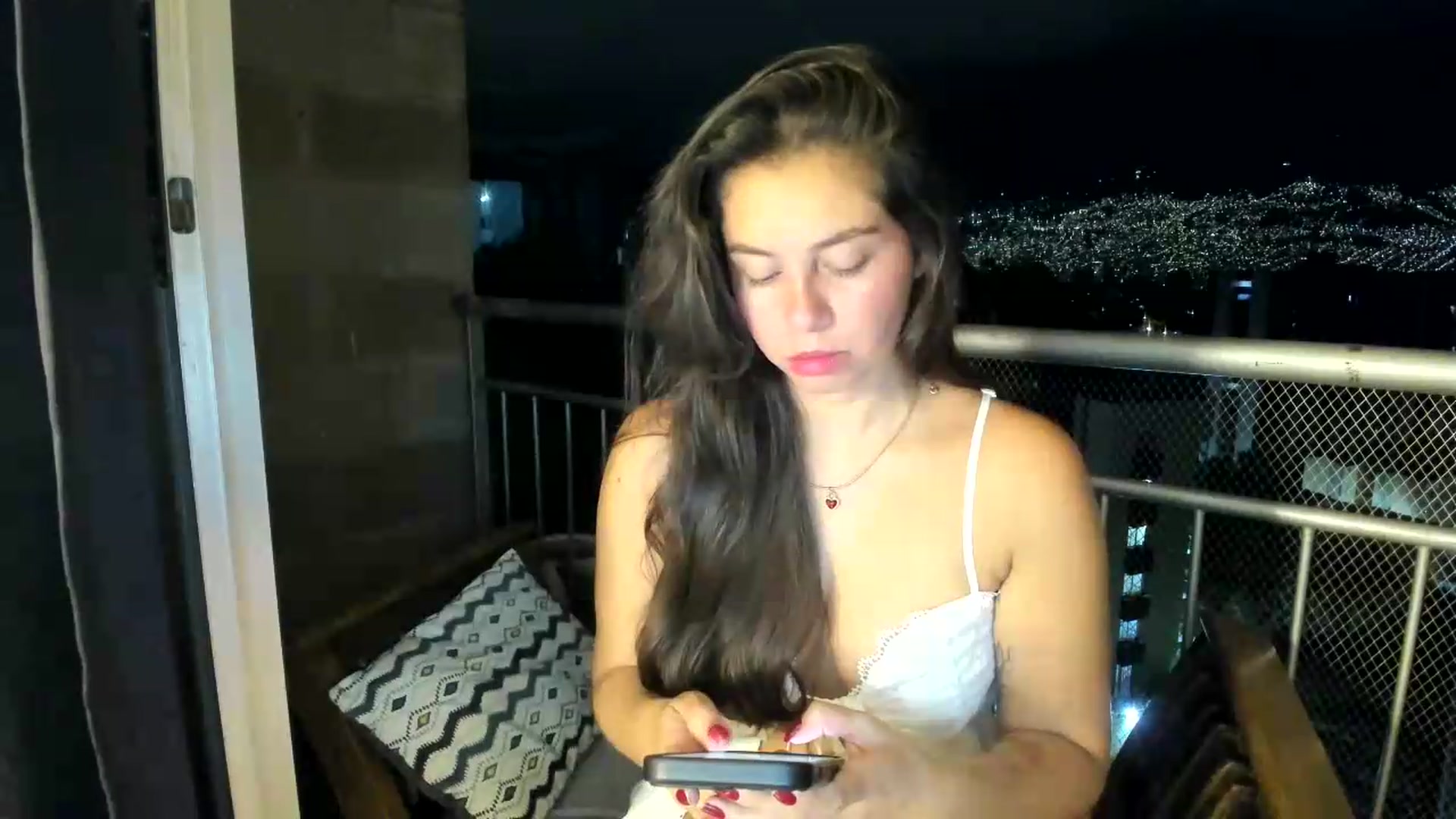 Gallery image thumbnail from Natha_Jones's myfreecams stream on, 07/12/2026, 08:00 image 6 of 20