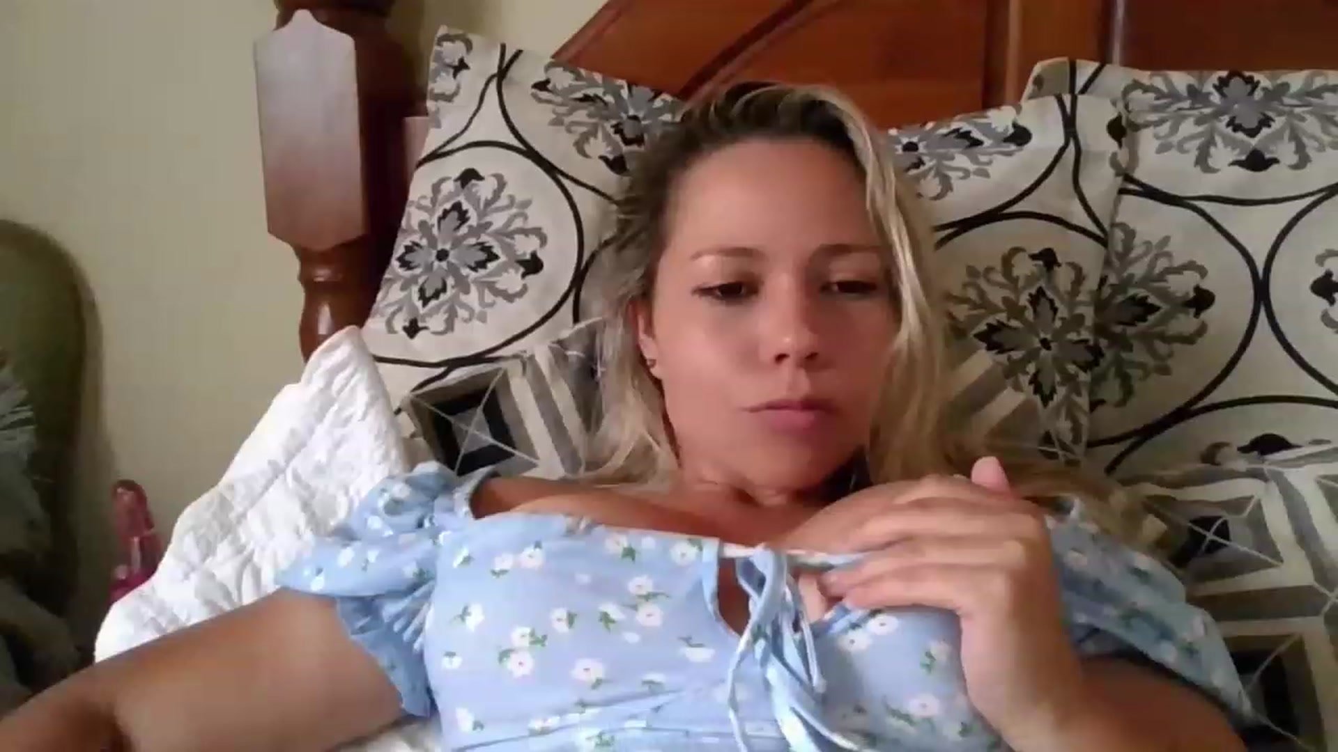 Gallery image thumbnail from Nathybr's myfreecams stream on, 01/30/2023, 15:33 image 8 of 20