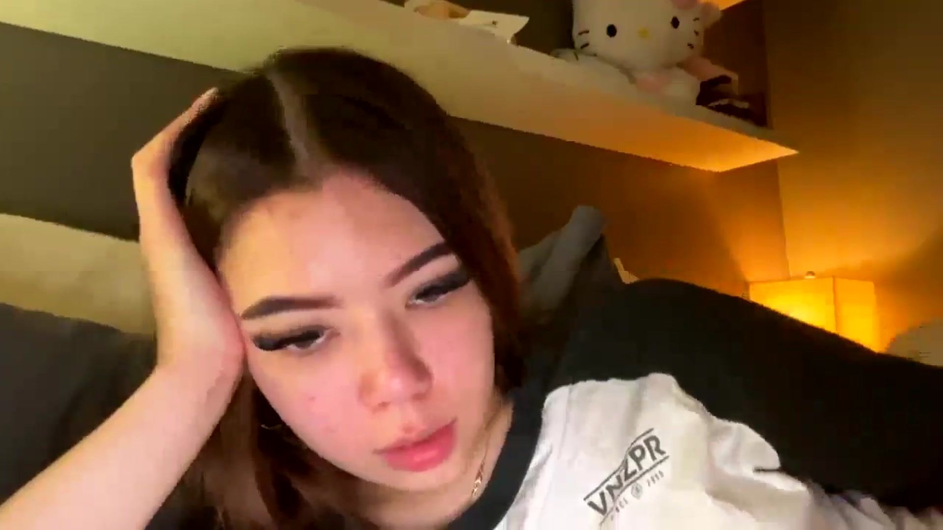 Gallery image thumbnail from Natpeach's myfreecams stream on, 12/11/2025, 09:44 image 13 of 20