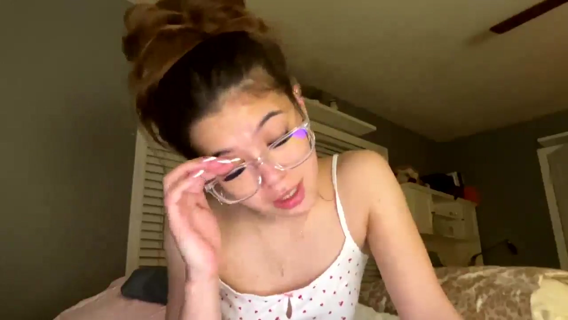 Gallery image thumbnail from Natpeach's myfreecams stream on, 12/17/2025, 07:32 image 2 of 20