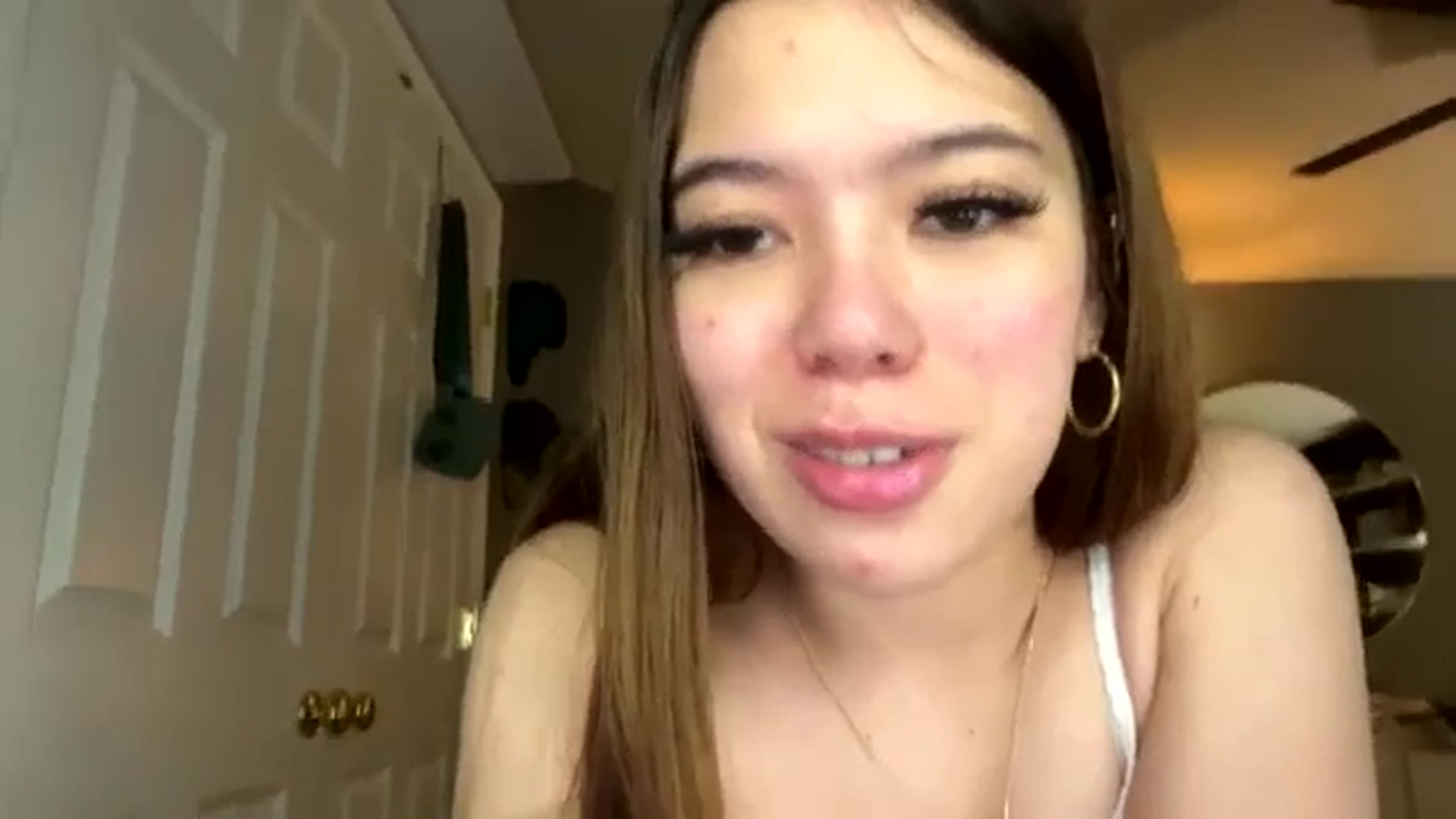 Gallery image thumbnail from Natpeach's myfreecams stream on, 12/17/2025, 07:32 image 15 of 20