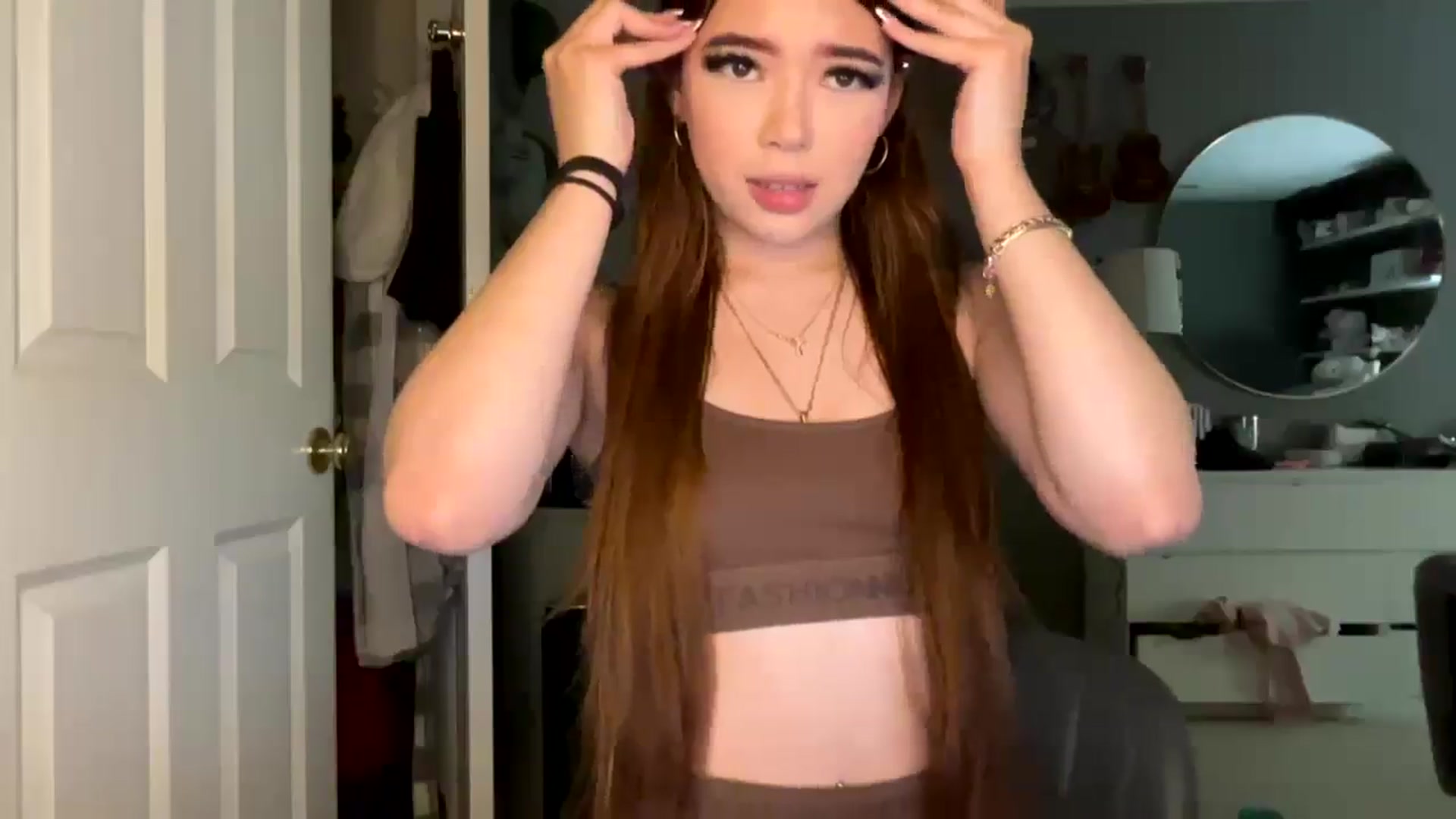 Gallery image thumbnail from Natpeach's myfreecams stream on, 12/18/2025, 09:20 image 12 of 20