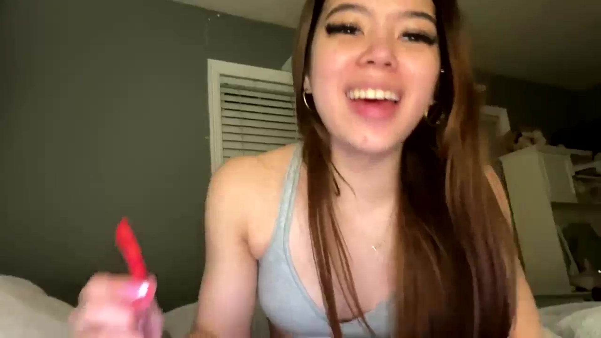 Gallery image thumbnail from Natpeach's myfreecams stream on, 12/22/2025, 06:02 image 19 of 20
