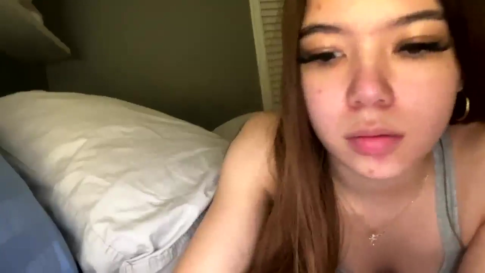 Gallery image thumbnail from Natpeach's myfreecams stream on, 12/22/2025, 06:02 image 9 of 20