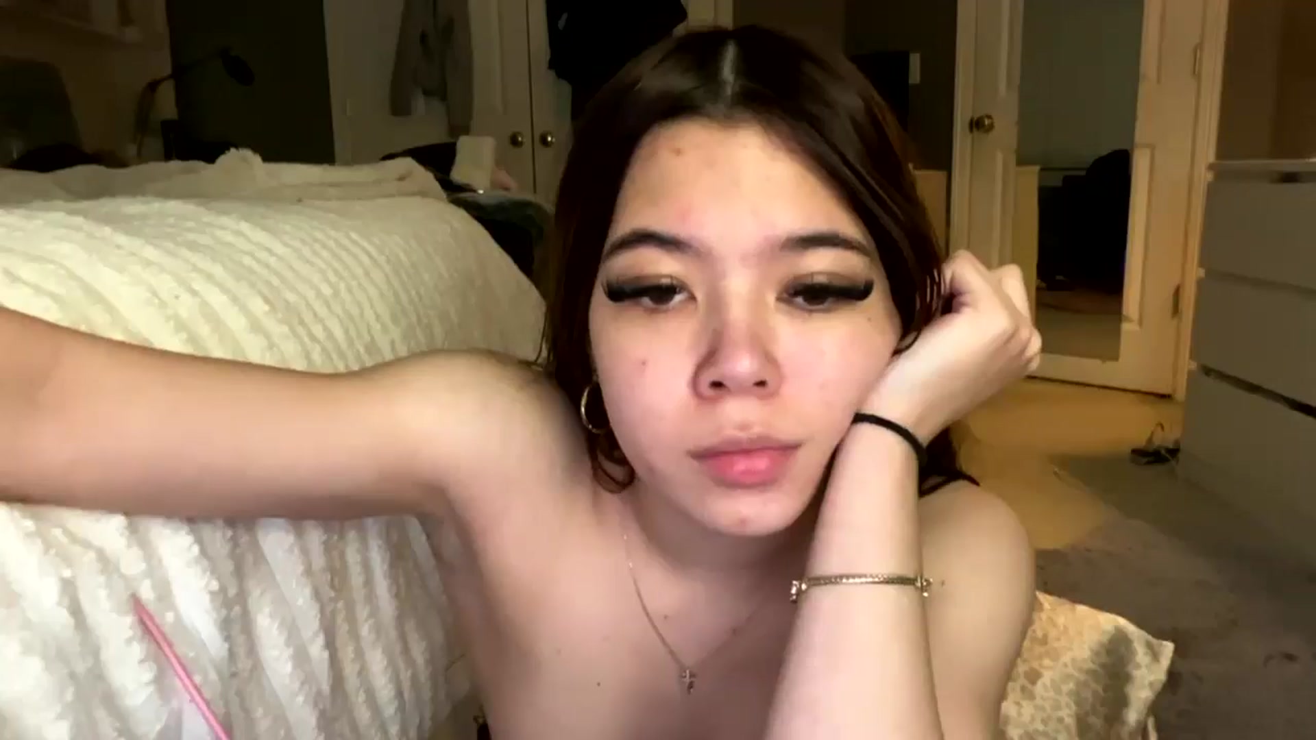 Gallery image thumbnail from Natpeach's myfreecams stream on, 12/29/2025, 09:23 image 5 of 20
