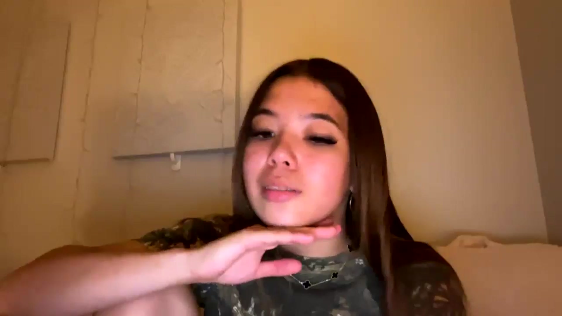 Gallery image thumbnail from Natpeach's myfreecams stream on, 03/11/2026, 06:41 image 9 of 20