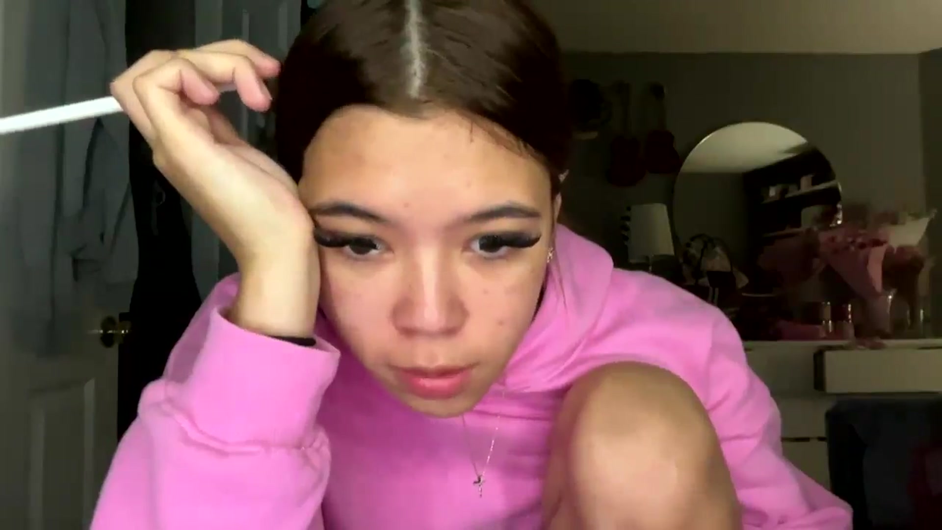 Gallery image thumbnail from Natpeach's myfreecams stream on, 03/19/2026, 06:32 image 11 of 20