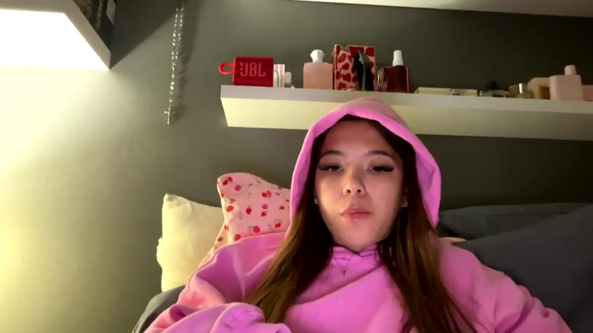 Gallery image thumbnail from Natpeach's myfreecams stream on, 03/19/2026, 08:59 image 8 of 20